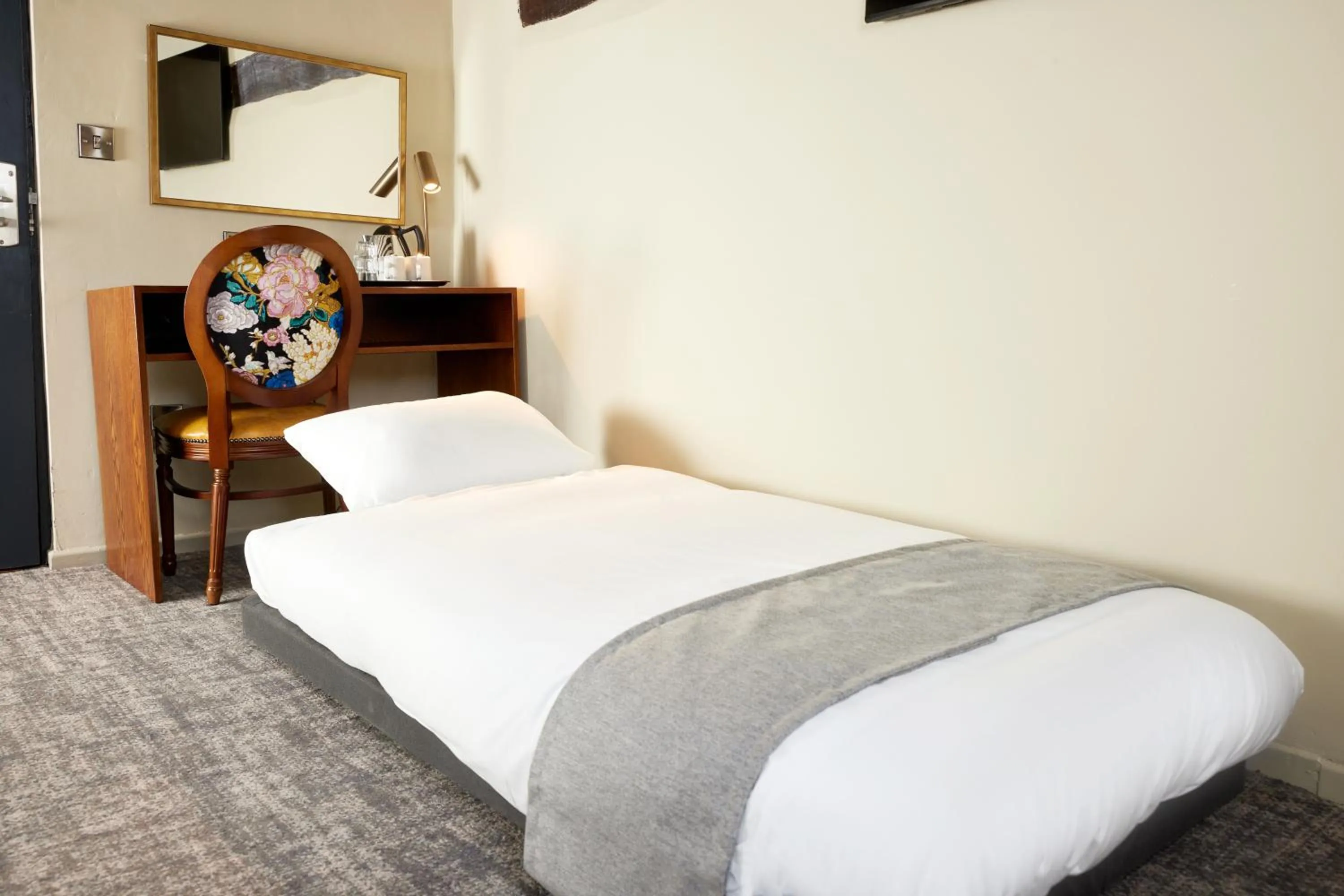 Bed in Narborough Arms