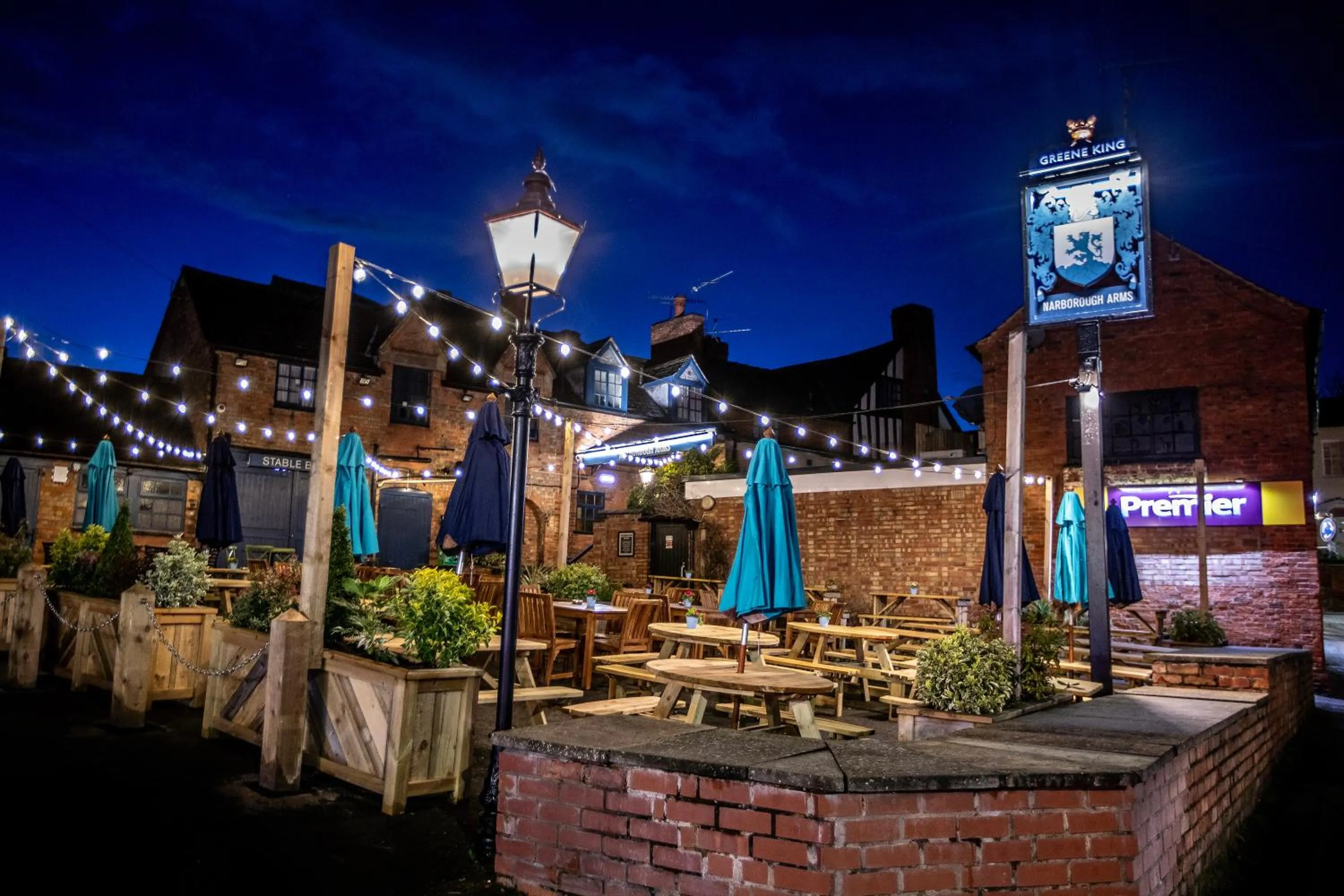 Restaurant/places to eat in Narborough Arms