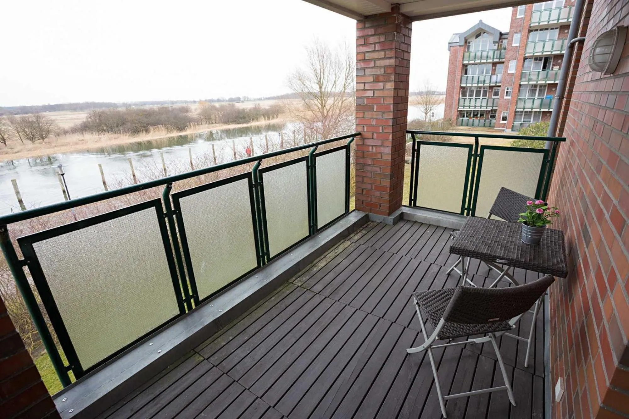 Family Room with Lake View in Ferienwohnung Urlaub