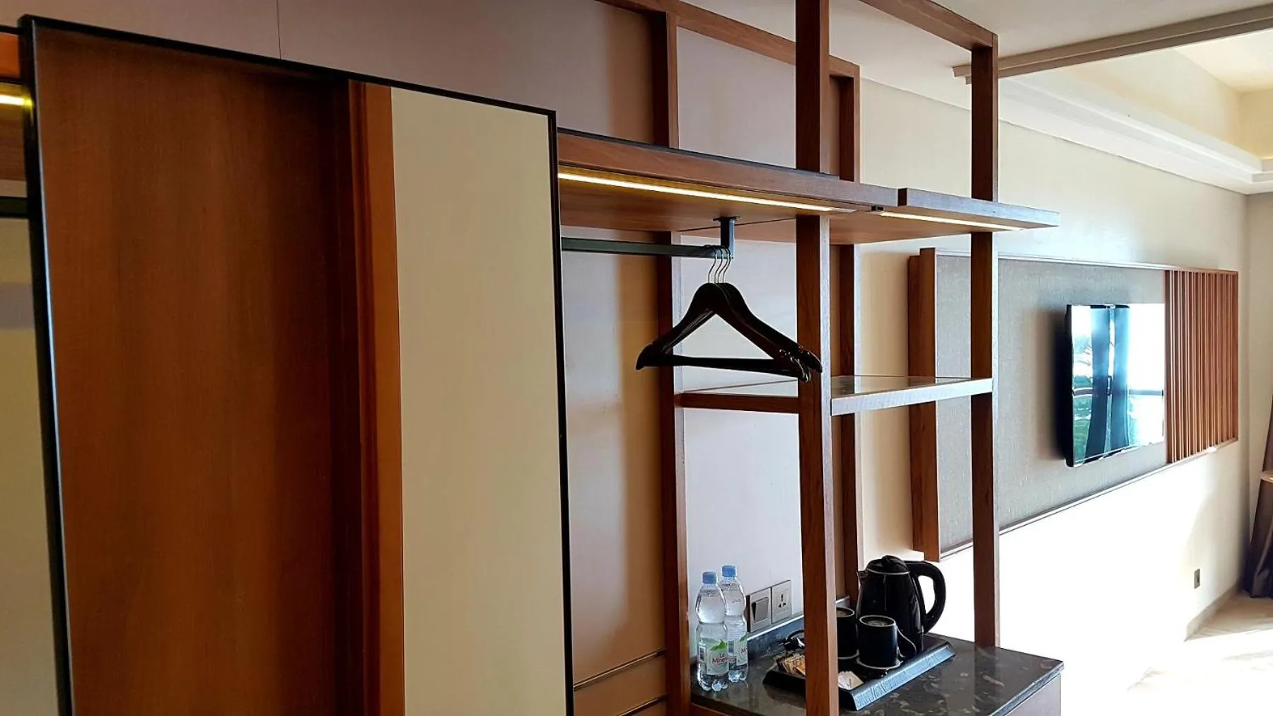 TV and multimedia in Louis Kienne Resort Senggigi