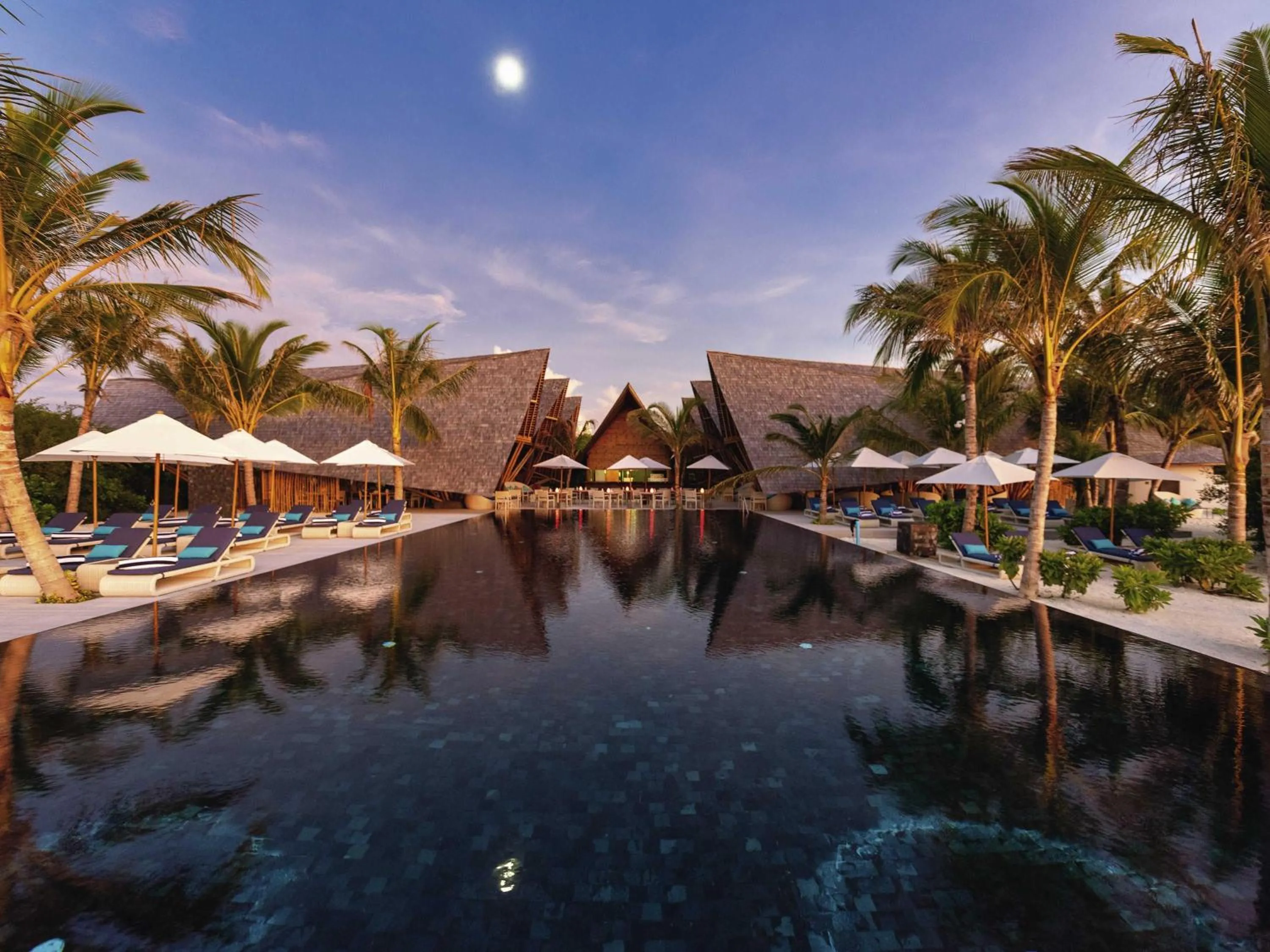 Restaurant/places to eat in Kuredhivaru Resort and Spa - Maldives