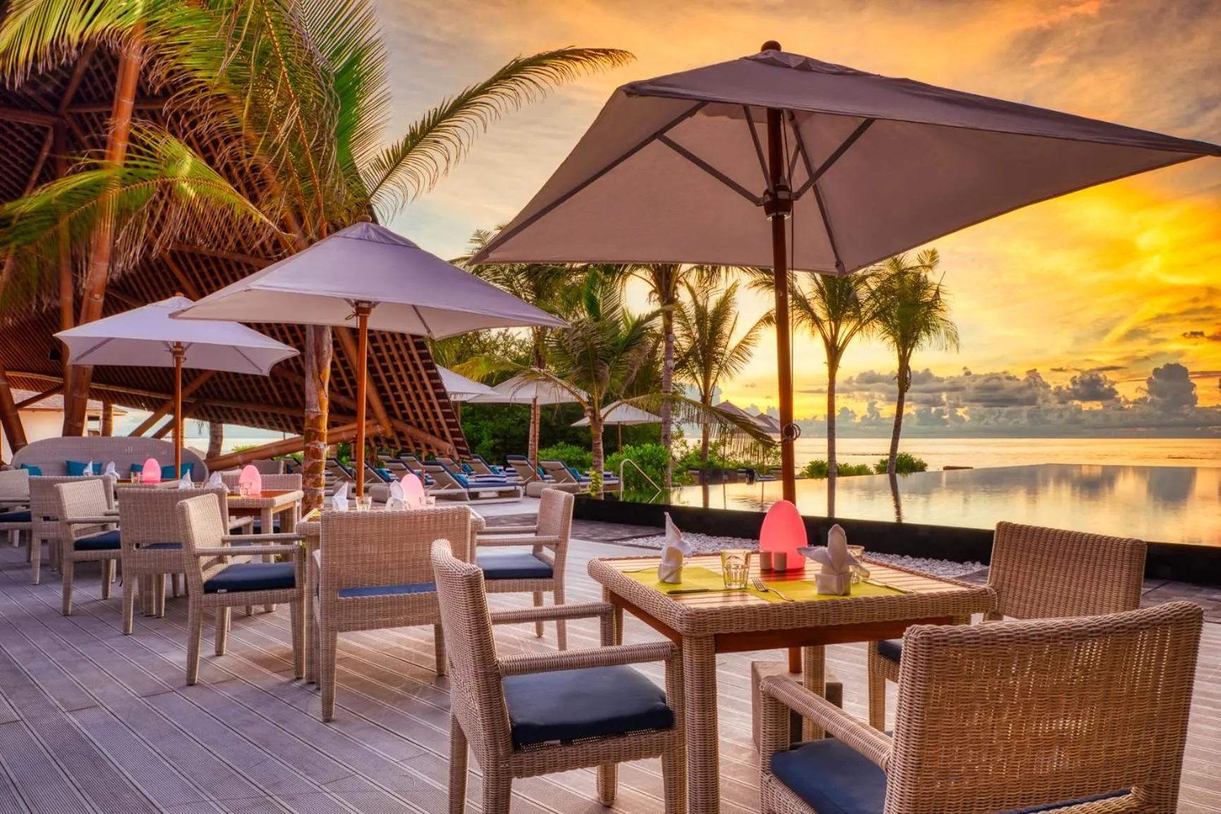 Restaurant/places to eat in Kuredhivaru Resort and Spa - Maldives