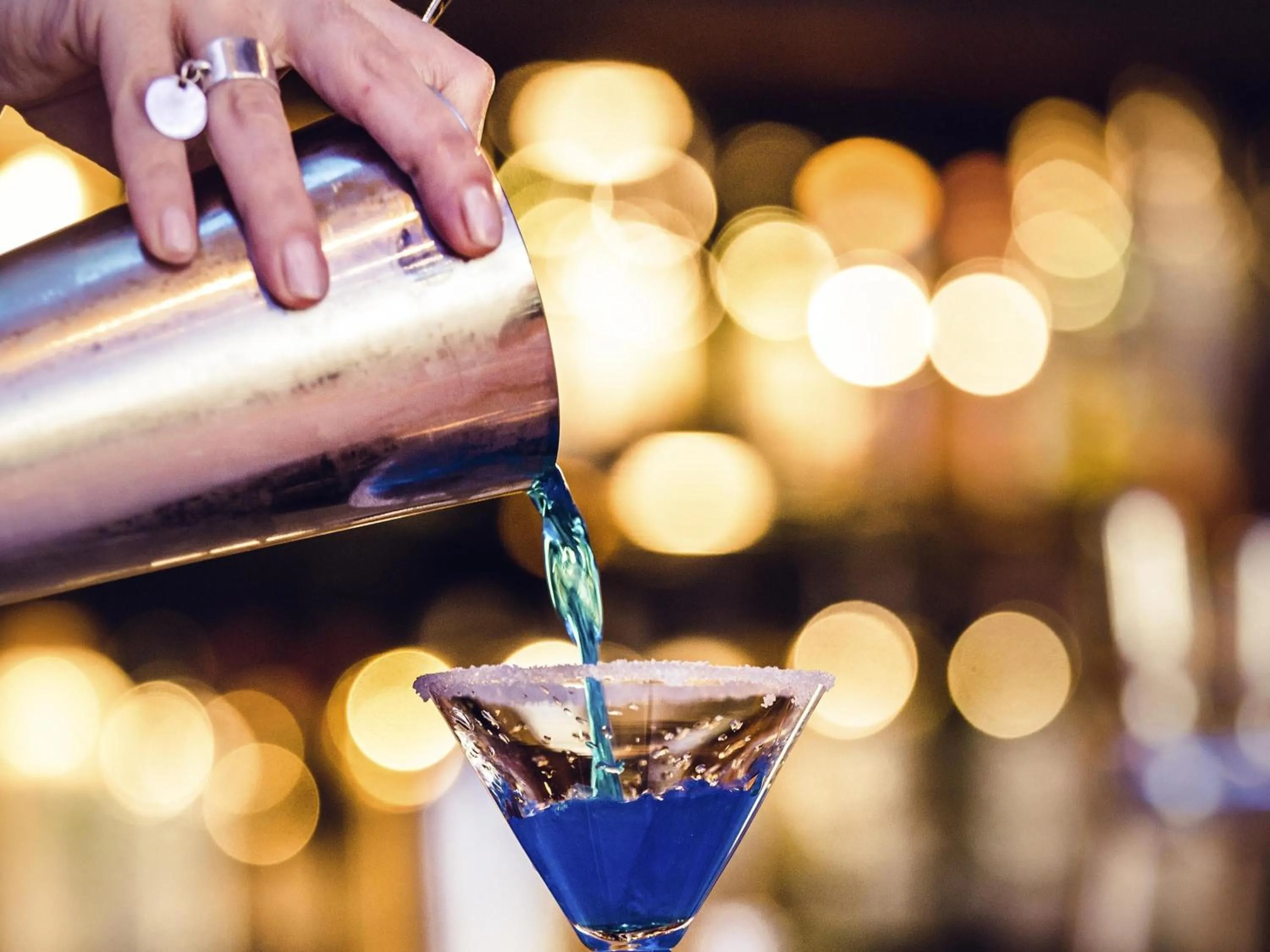 Lounge or bar in Novotel Toulouse Centre Wilson