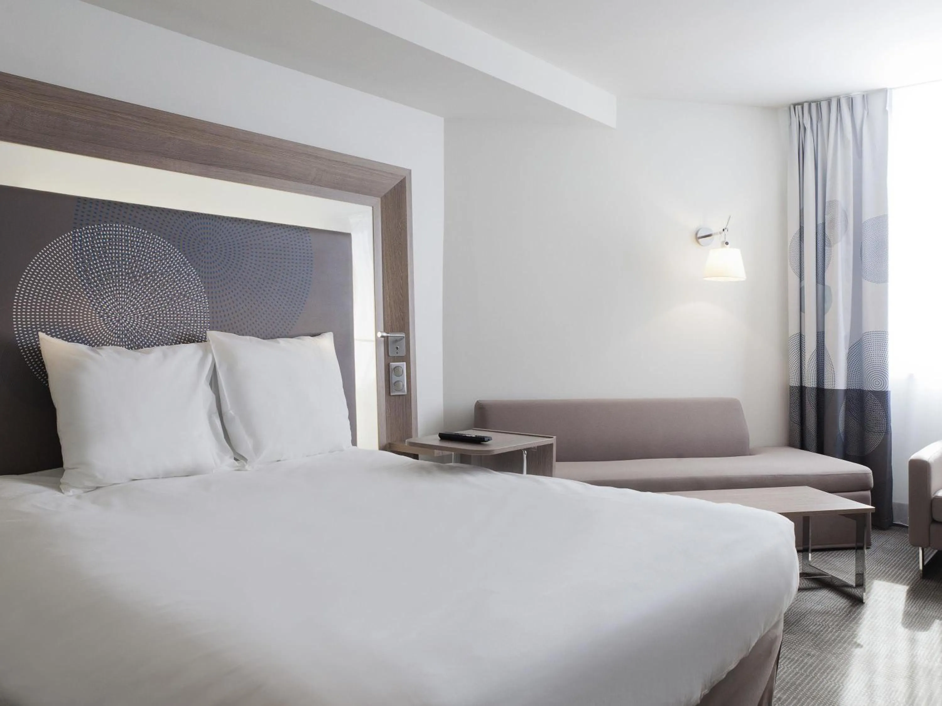 Bedroom, Bed in Novotel Toulouse Centre Wilson