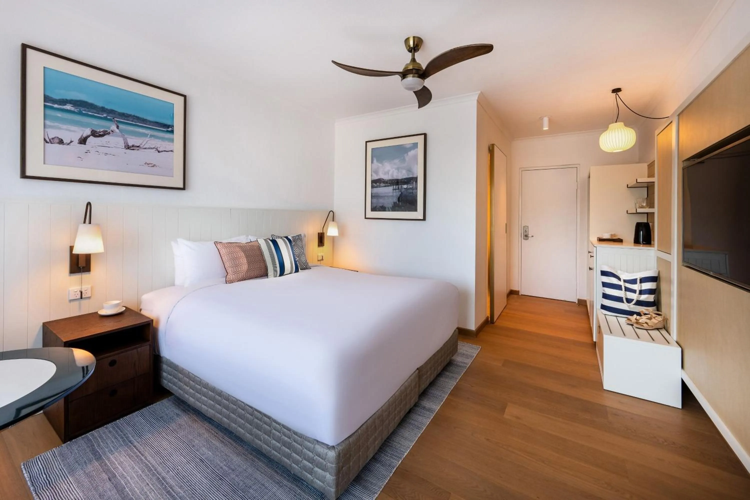 Bedroom, Bed in Mantra Club Croc