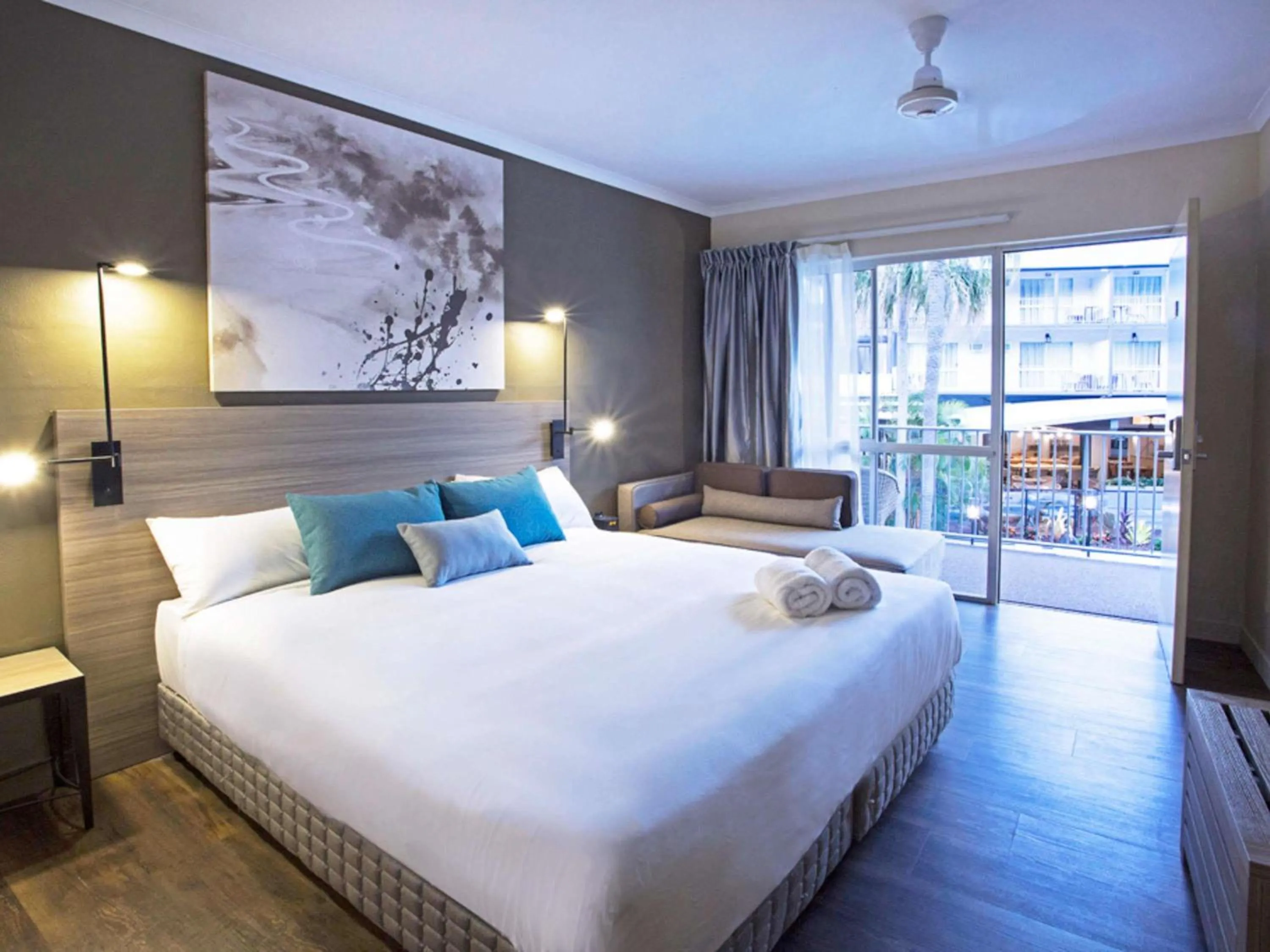 Bedroom, Bed in Mantra Club Croc