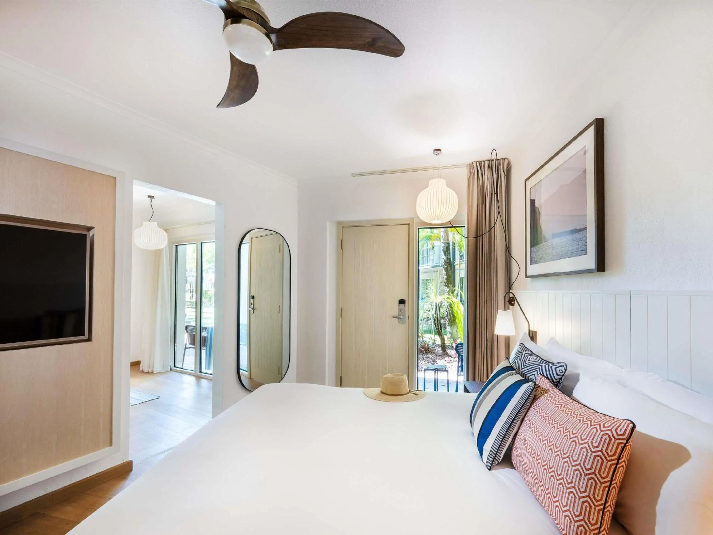 Bedroom, Bed in Mantra Club Croc