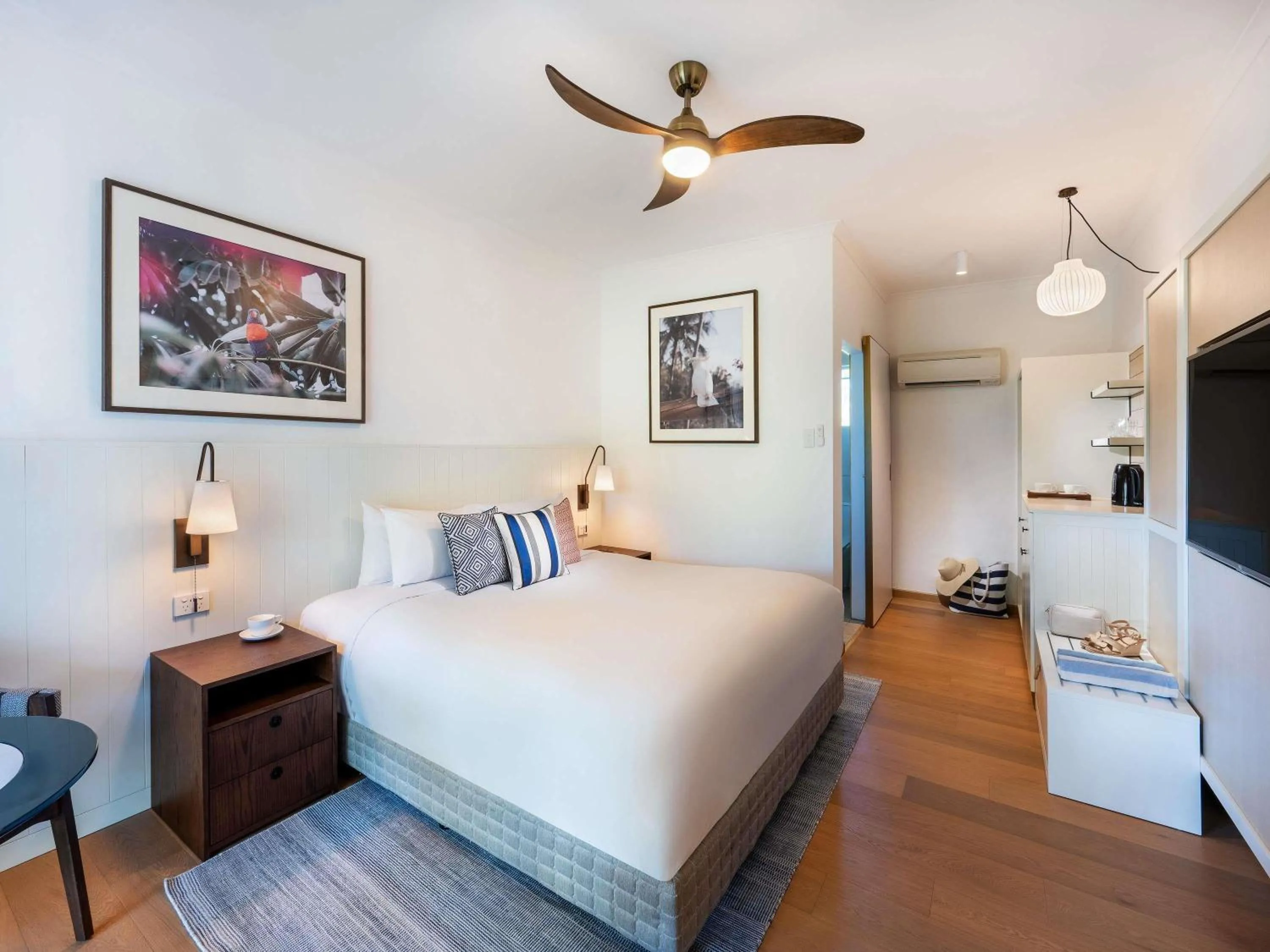 Bedroom, Bed in Mantra Club Croc