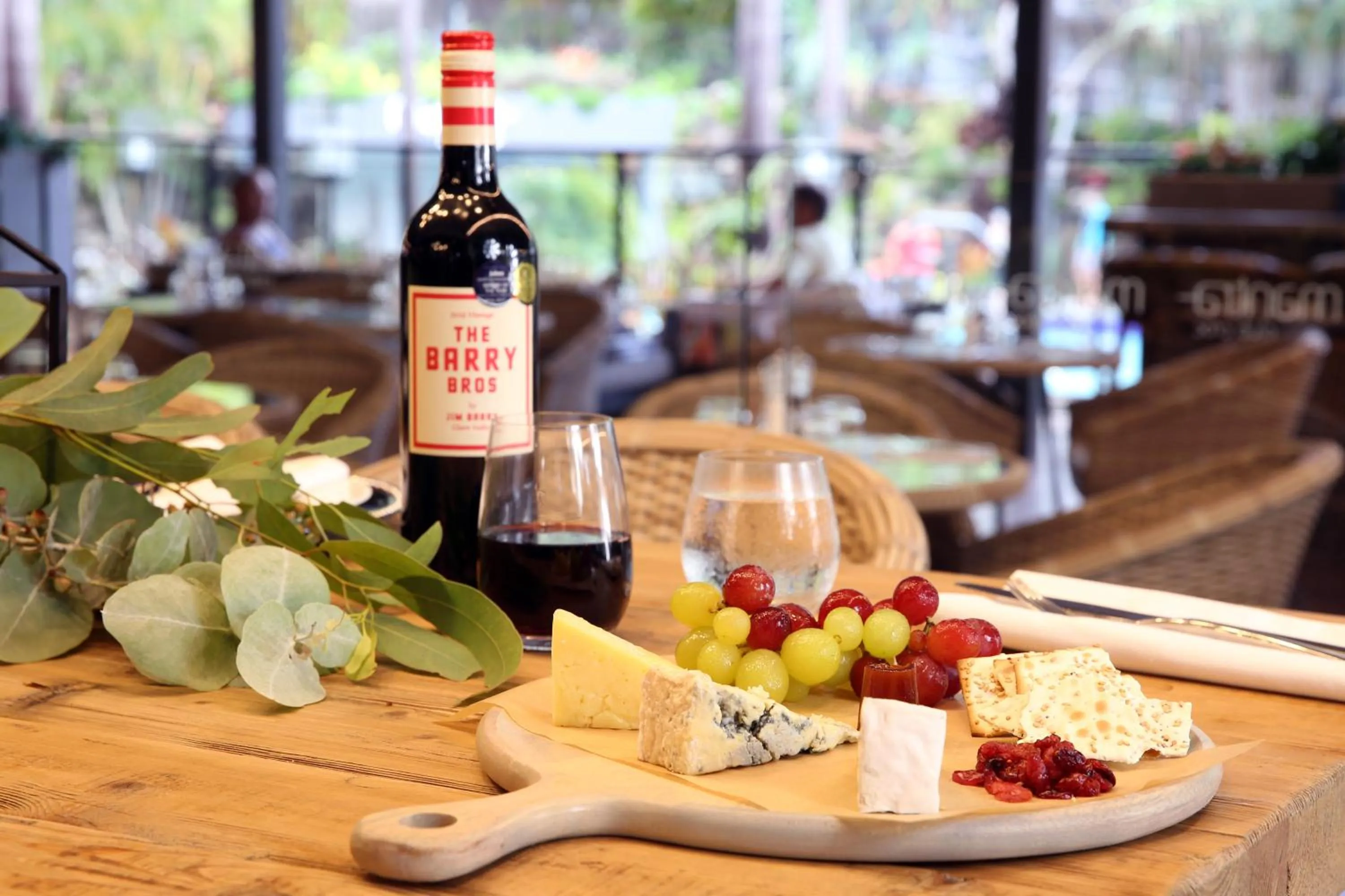 Restaurant/places to eat in Mantra Club Croc