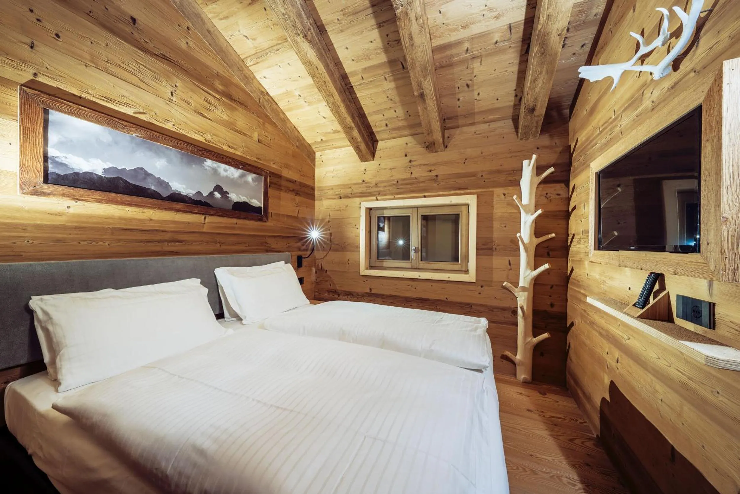 Bed in Hotel Villa Alpina ***S