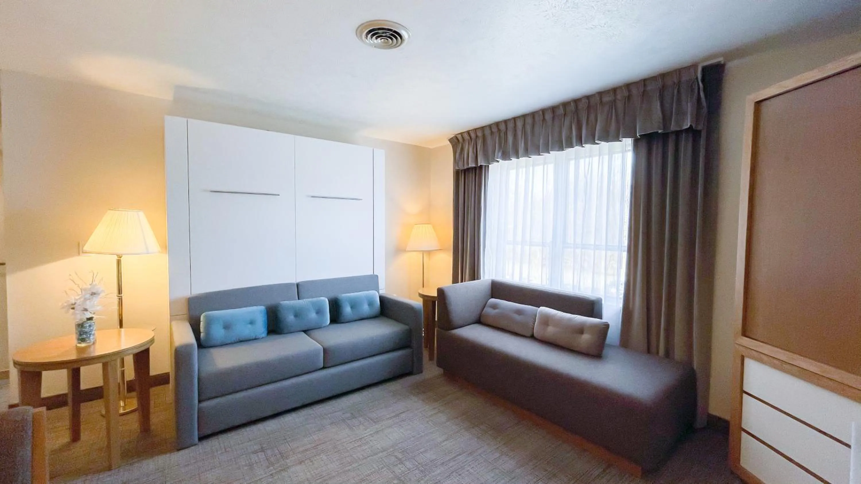 Living room in Split Rock Resort