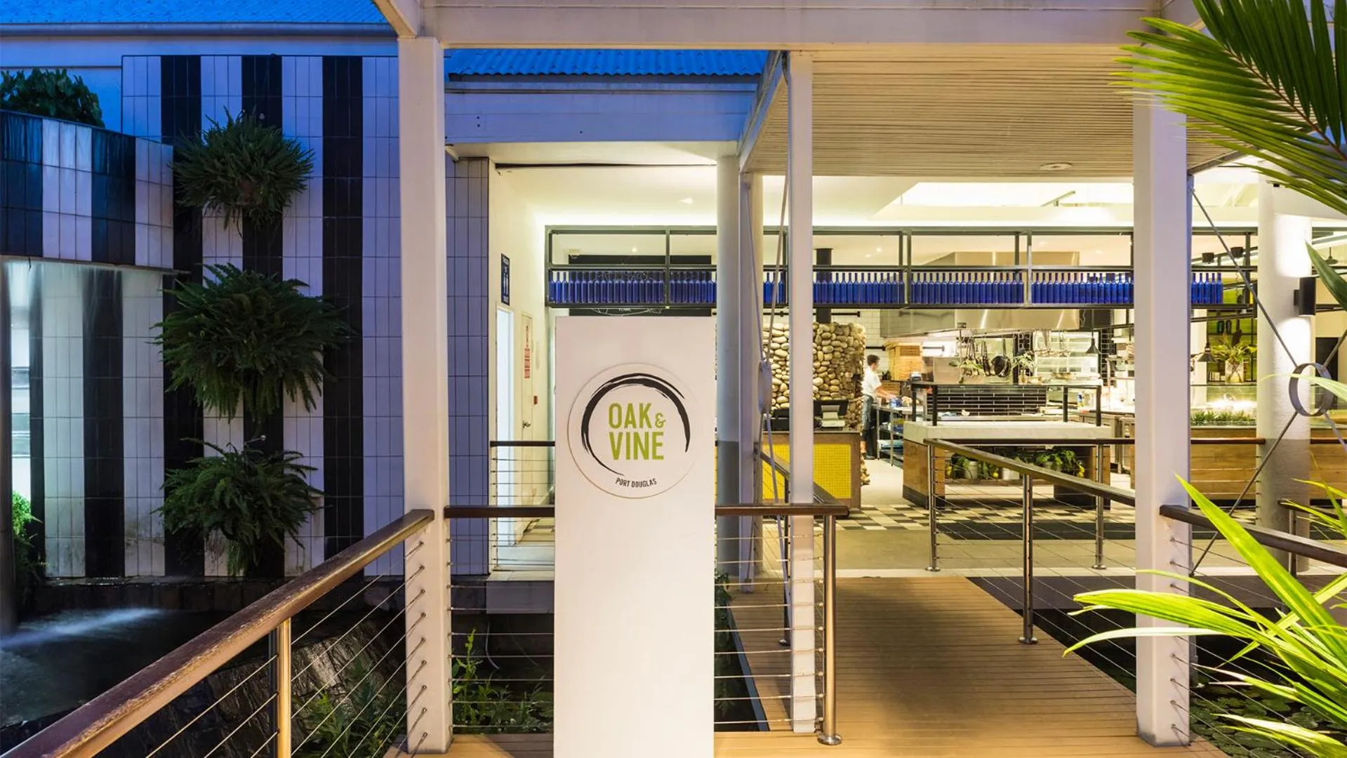 Restaurant/places to eat in Oaks Port Douglas Resort