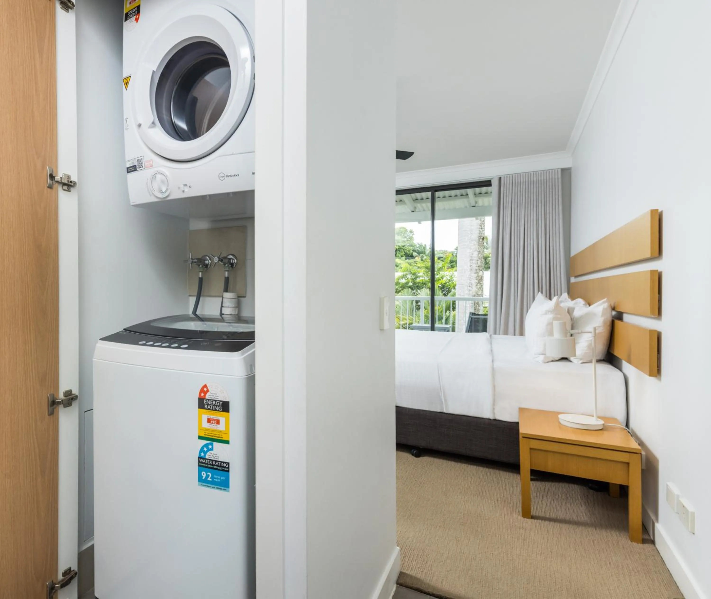 laundry, Bed in Oaks Port Douglas Resort