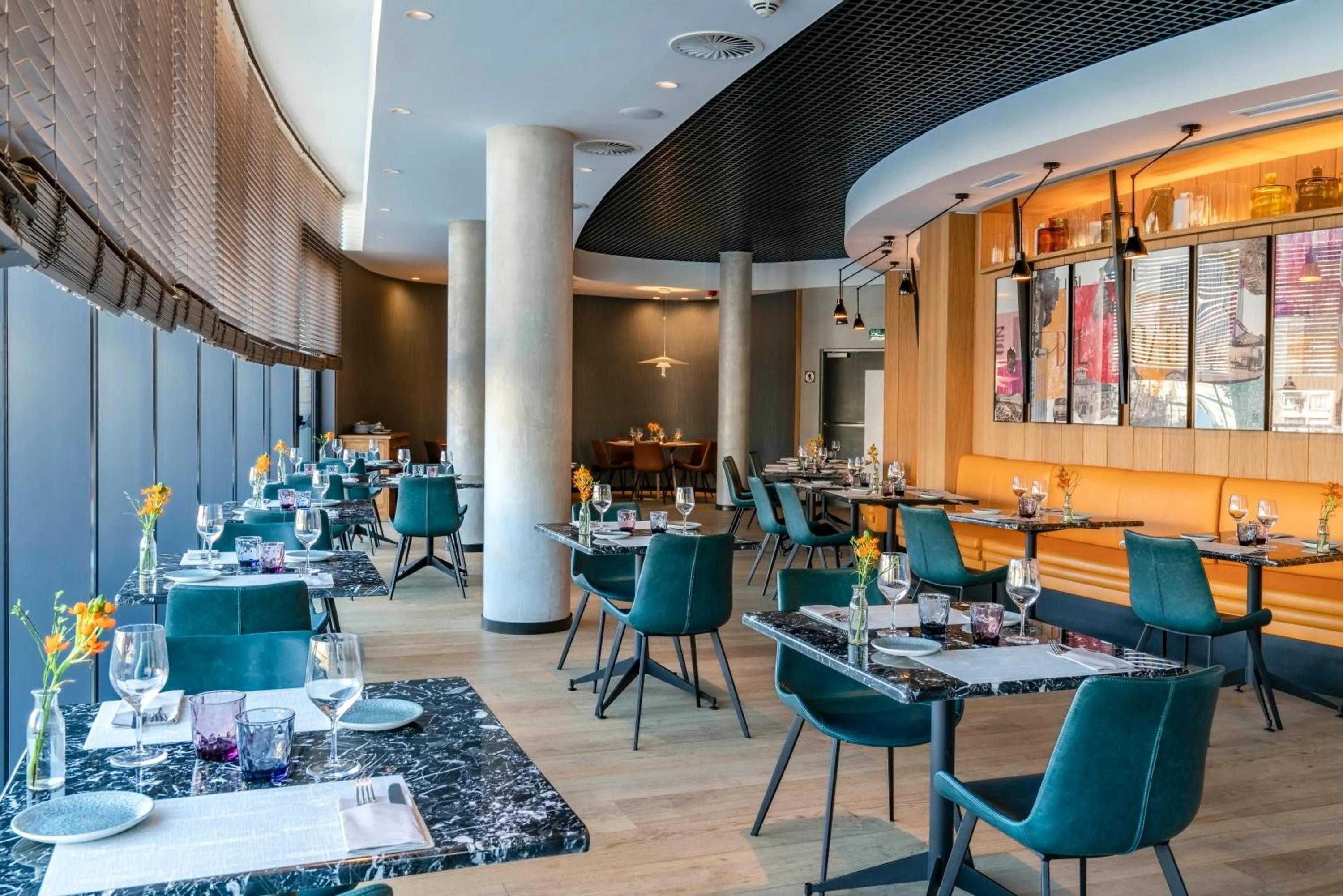 Restaurant/places to eat in Vincci Consulado de Bilbao