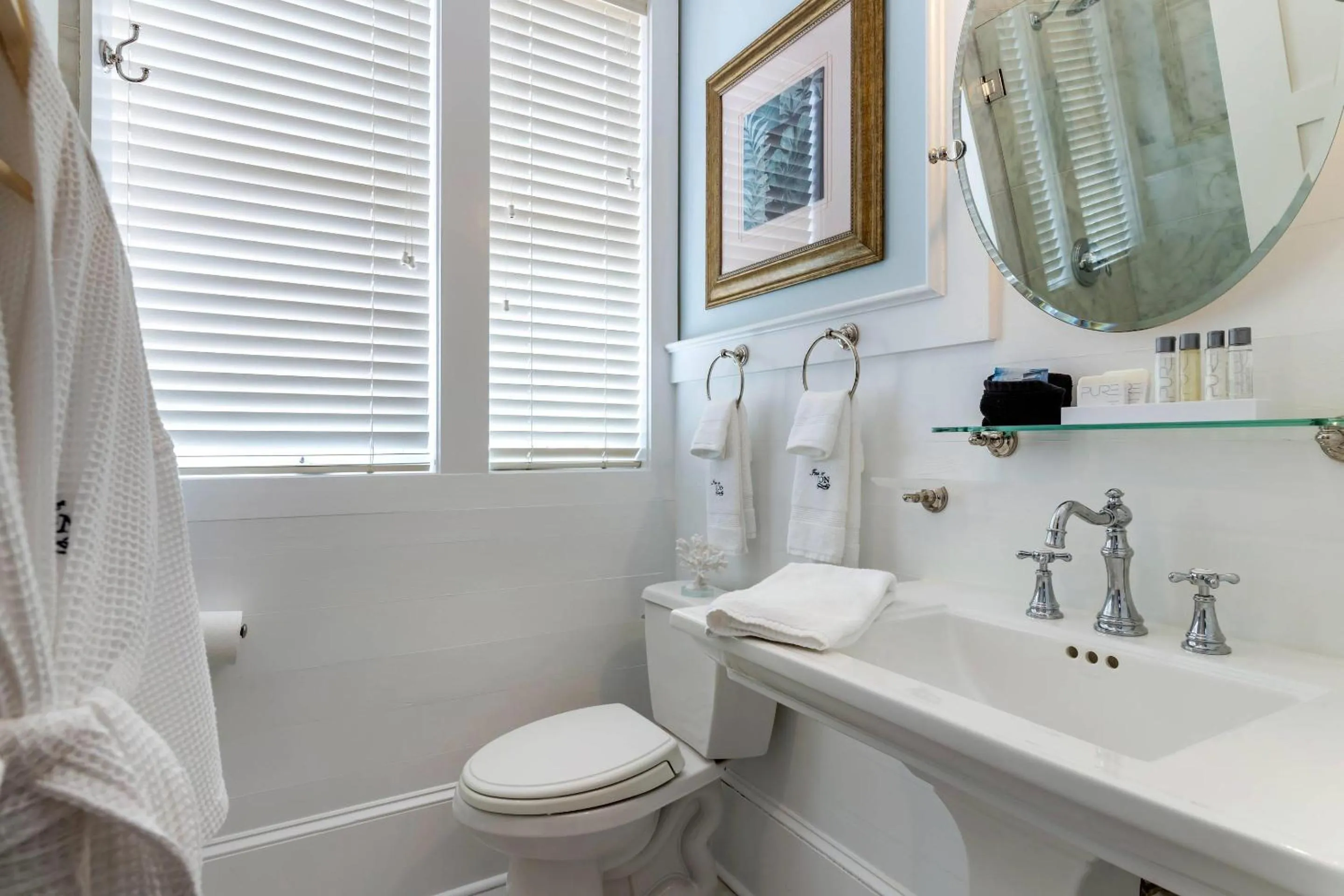 Bedroom in Inn at I'On, an Ascend Collection Hotel