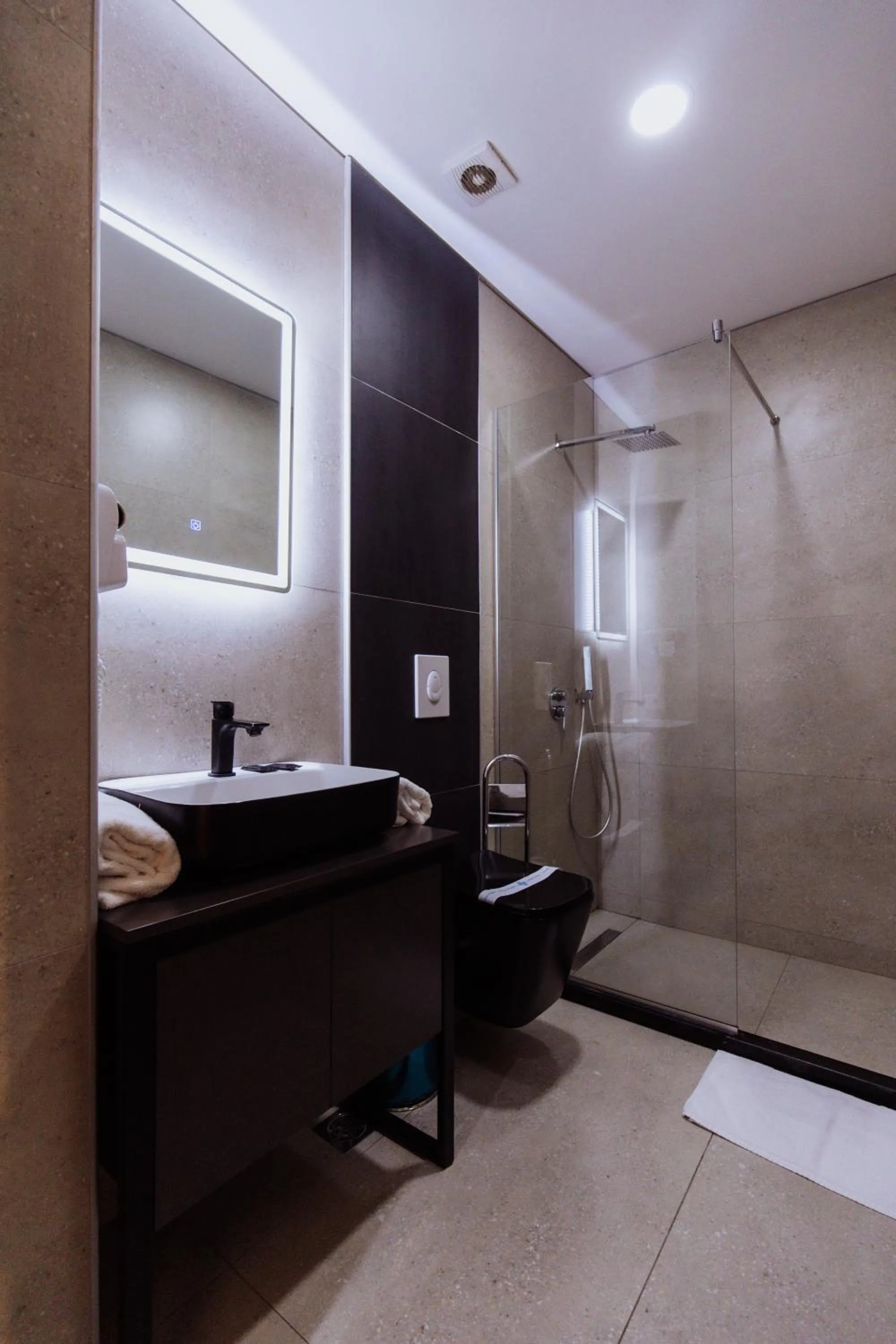 Bathroom in Royal G Hotel & SPA 4 Star