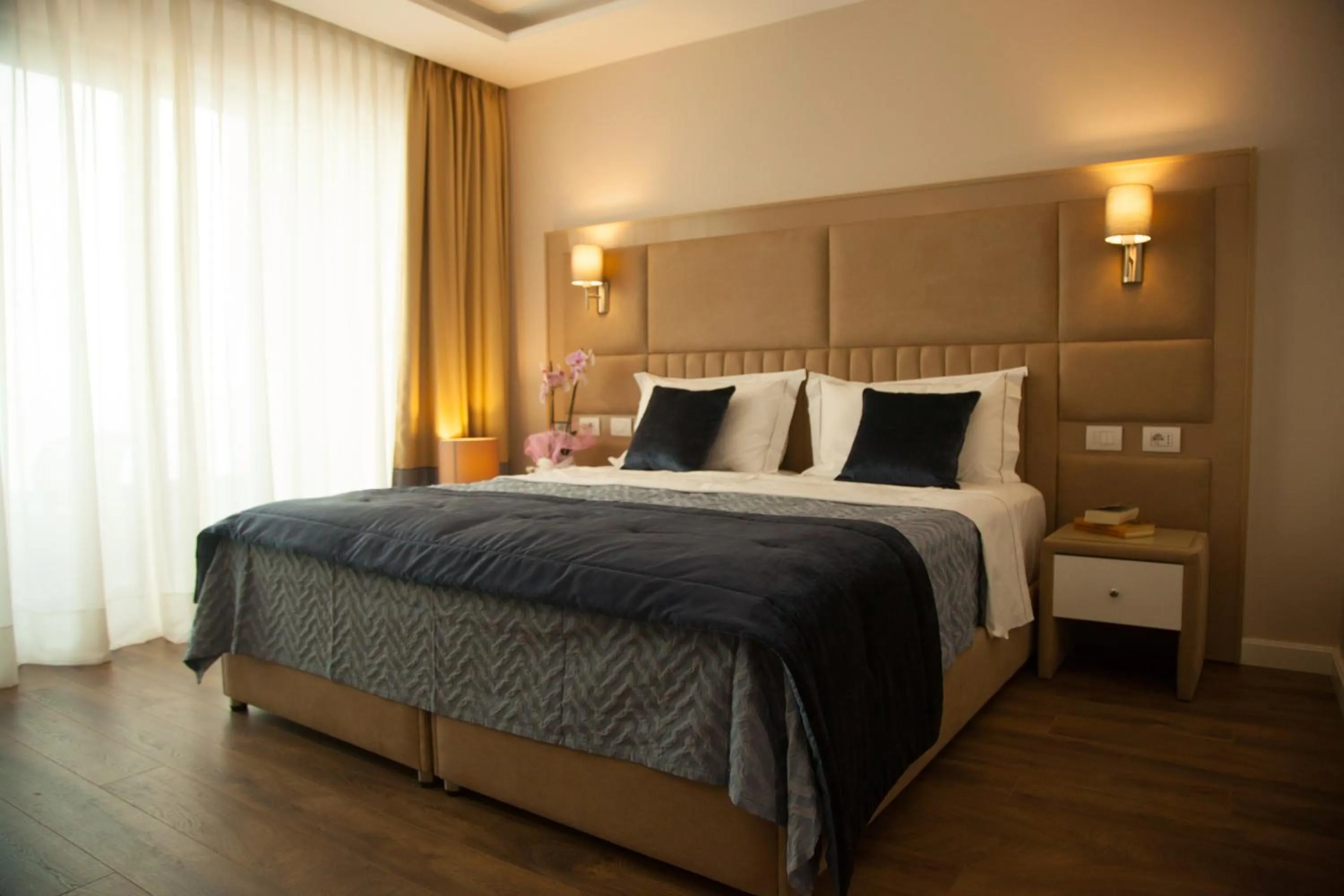 Bed in Royal G Hotel & SPA 4 Star