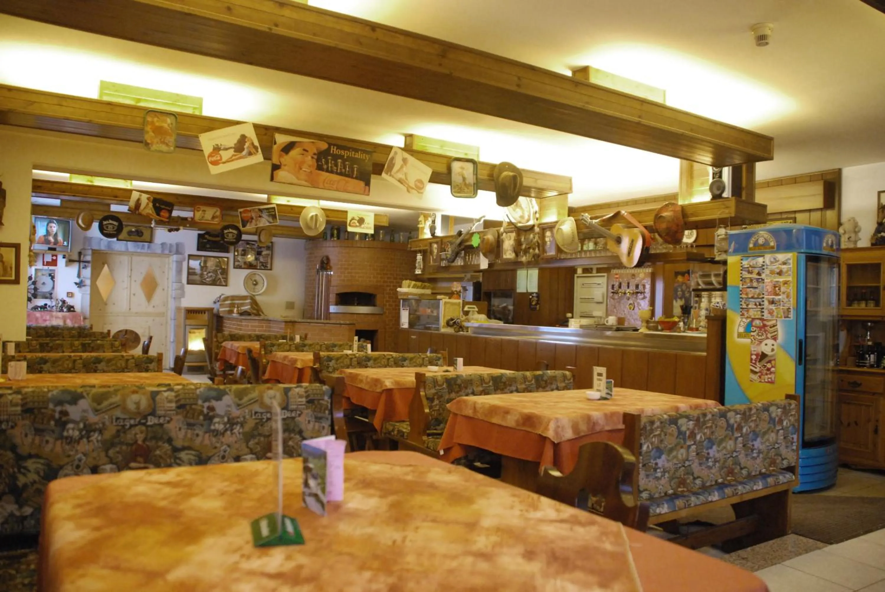 Restaurant/places to eat in Hotel Davost