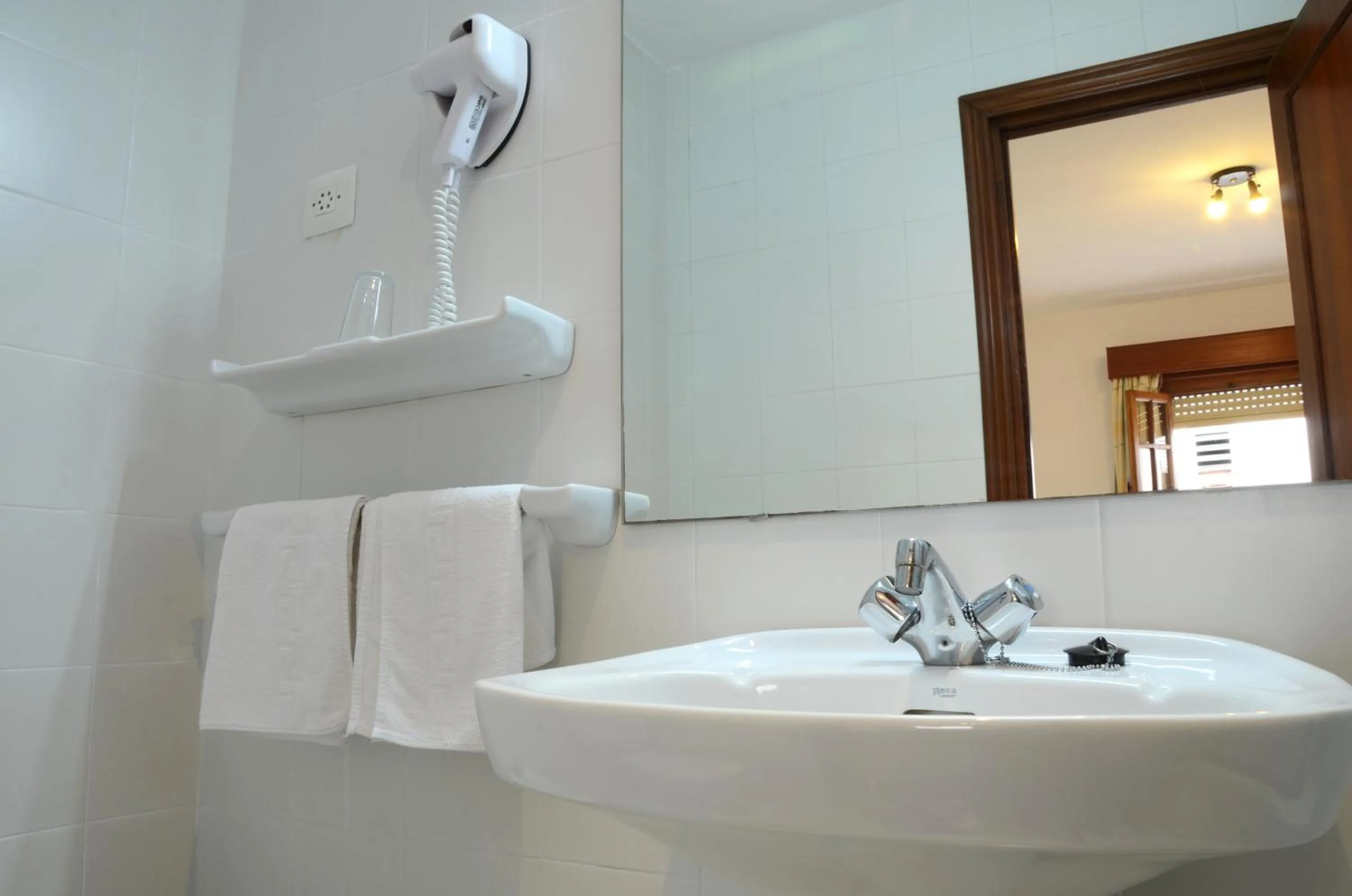 Bathroom in Hotel El Coloso