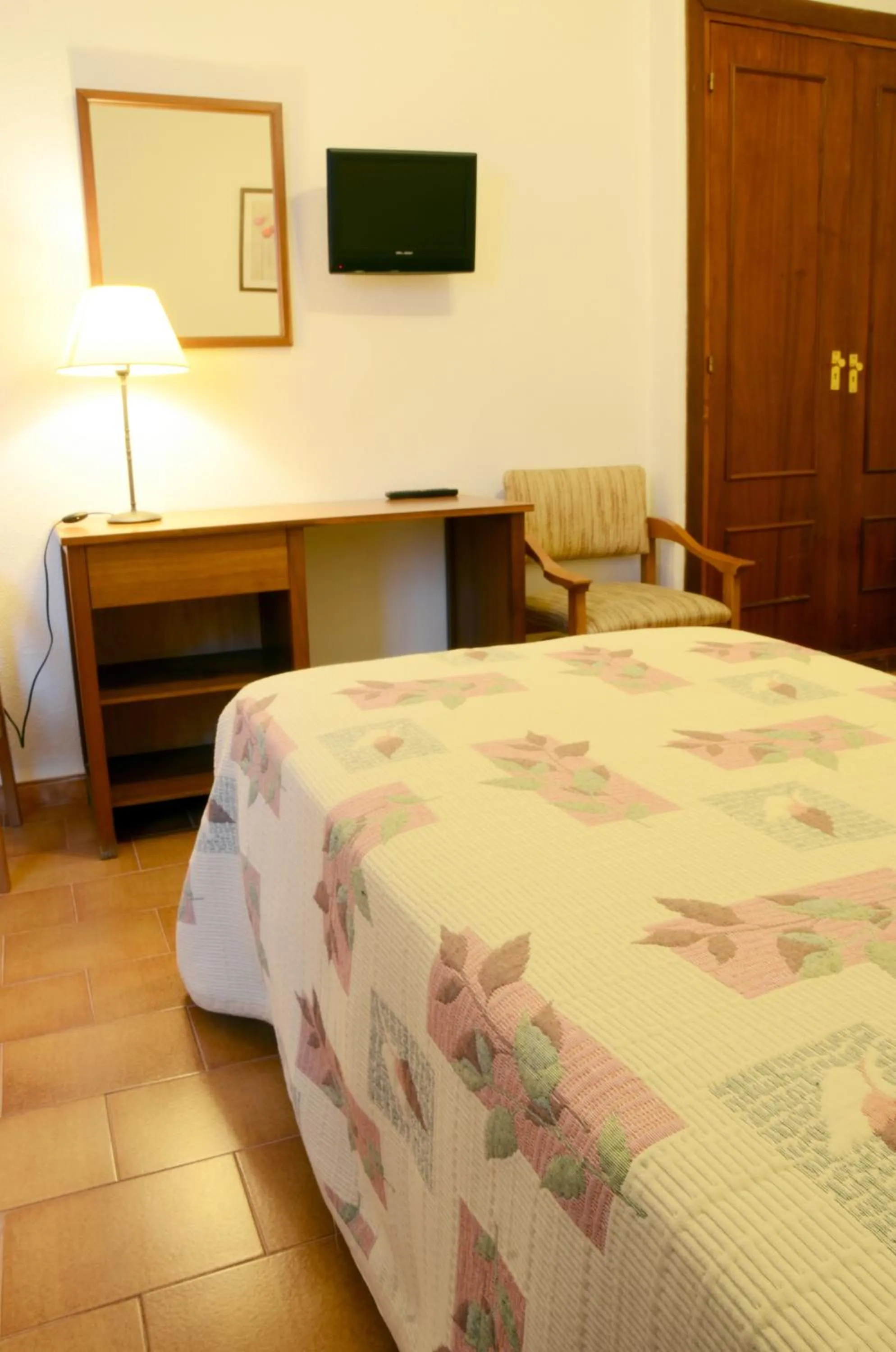 Decorative detail, Bed in Hotel El Coloso