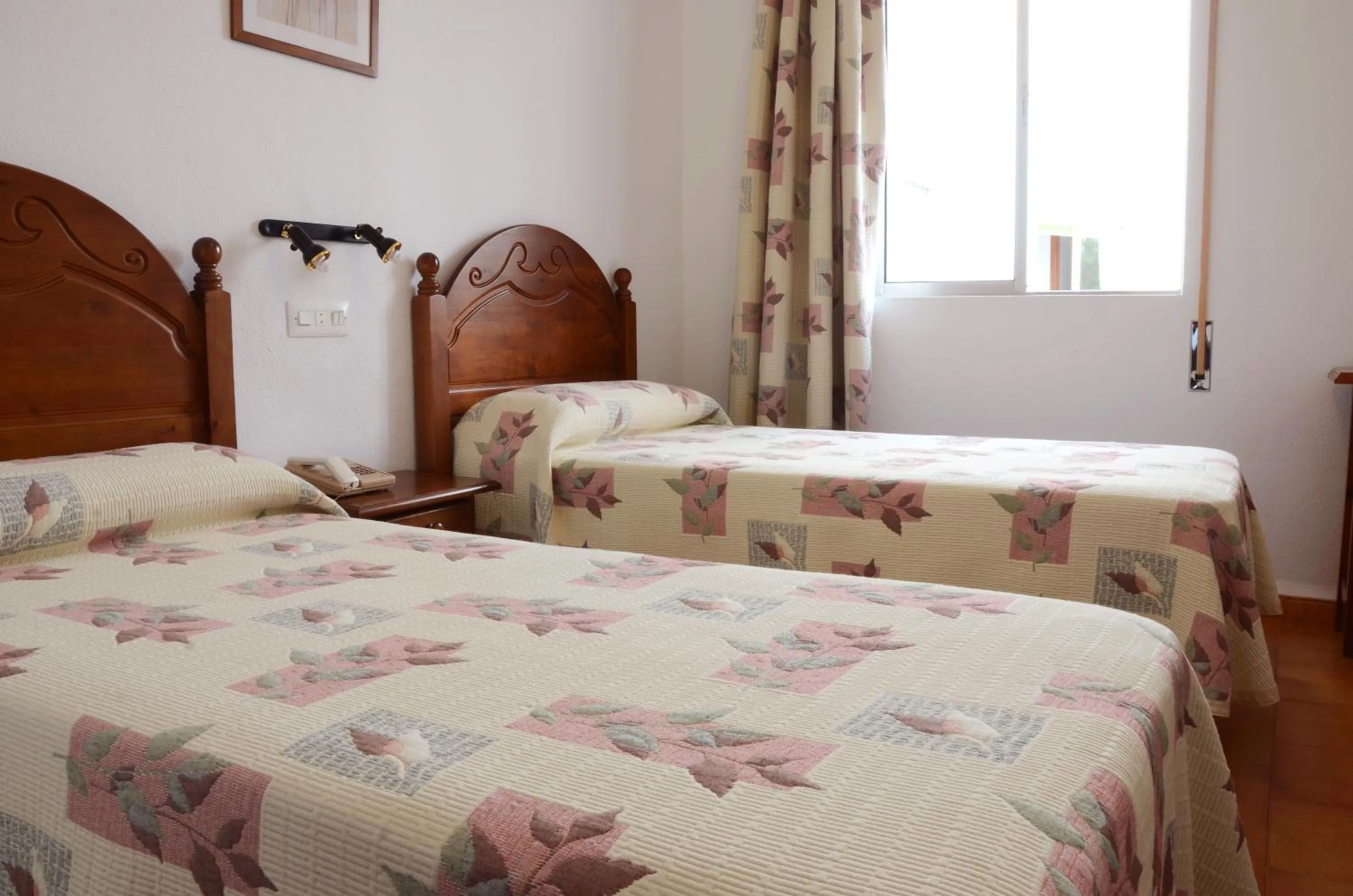 Bed in Hotel El Coloso