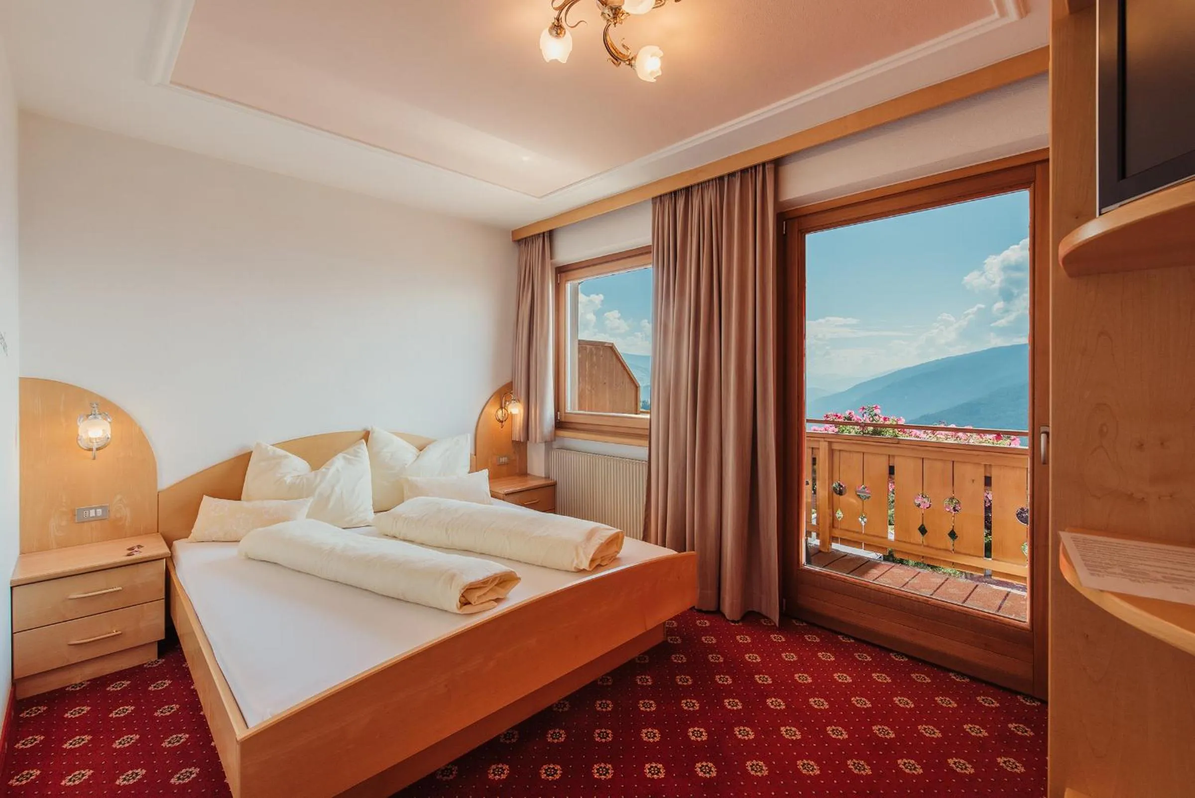 Photo of the whole room, Bed in Pension Wiesenrain