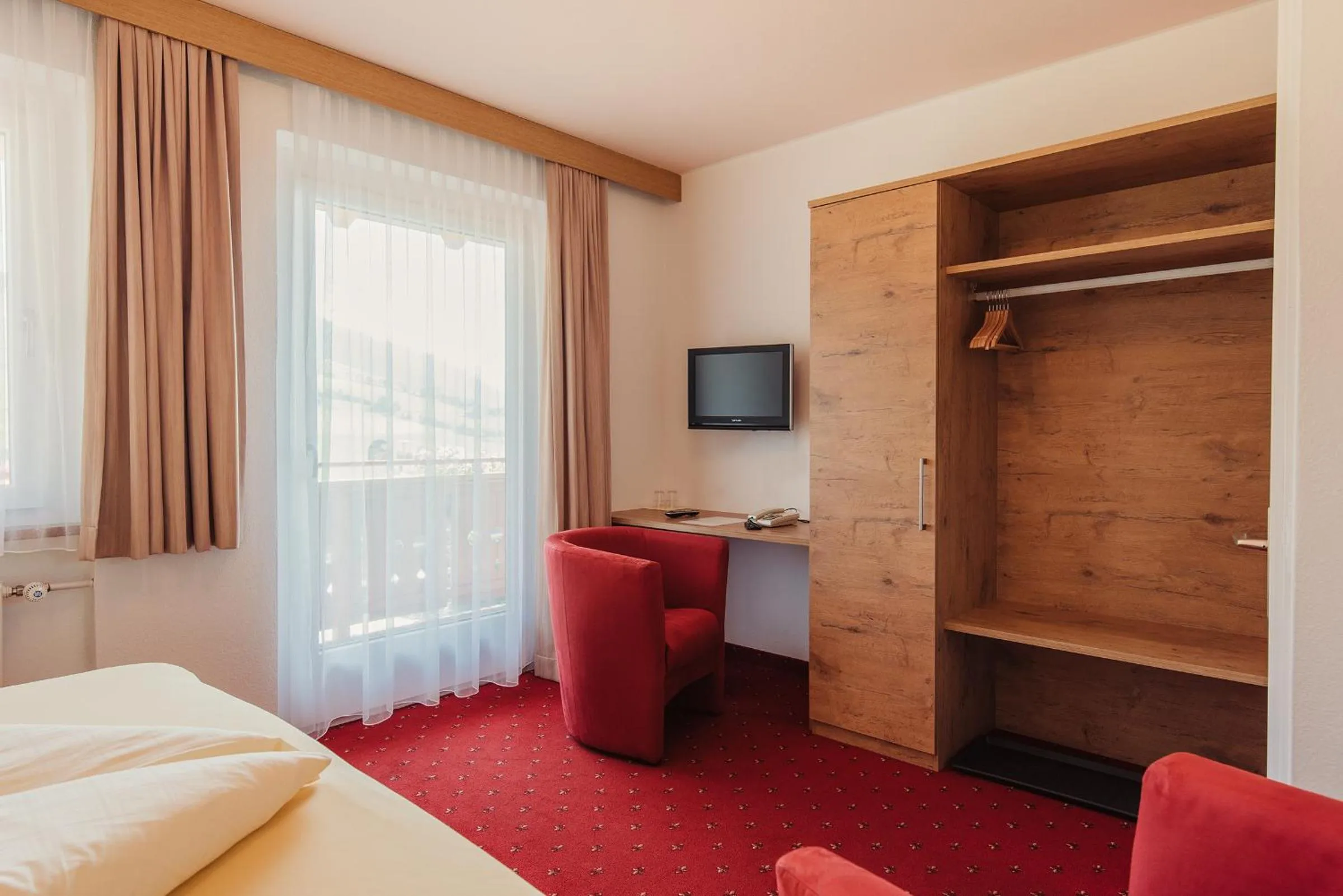 Photo of the whole room, Bed in Pension Wiesenrain