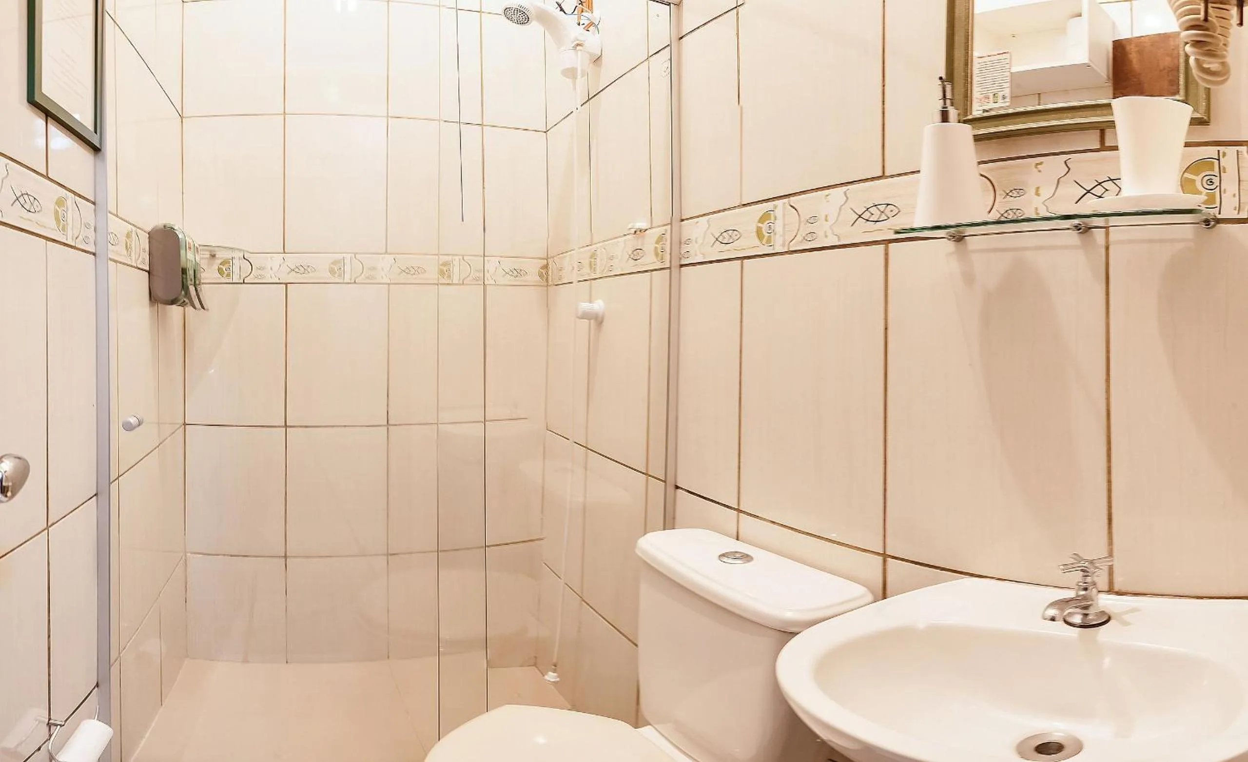 Bathroom in Pousada Bangalôs do Rosa