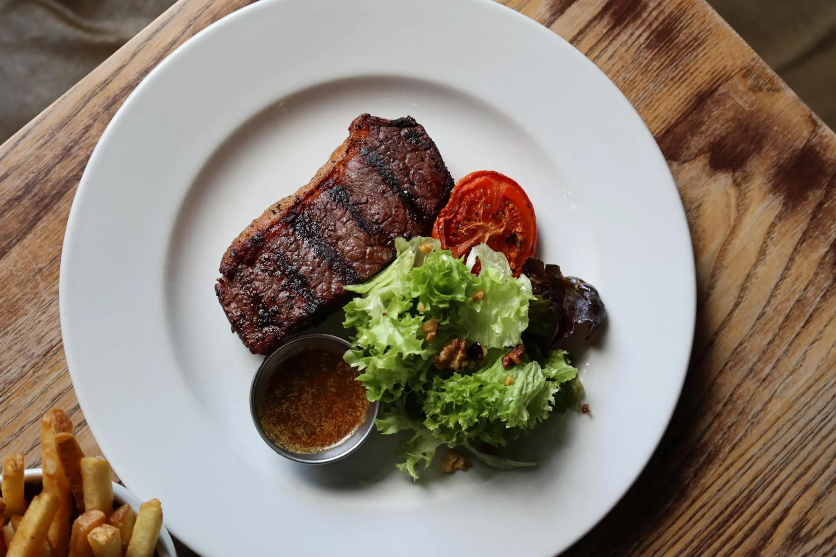 Food and drinks in The Porterhouse grill & rooms