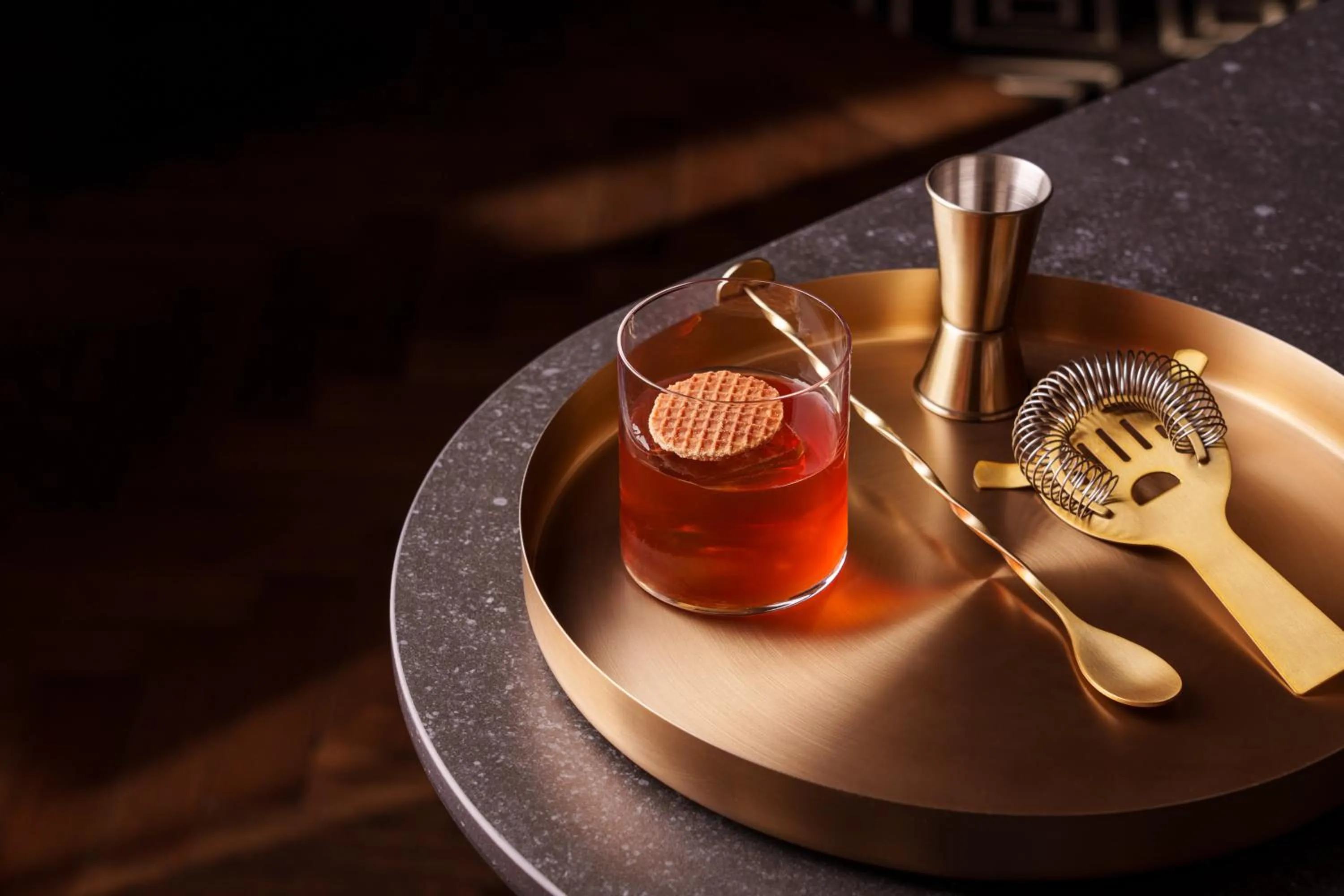 Food and drinks in Apex Waterloo Place Hotel