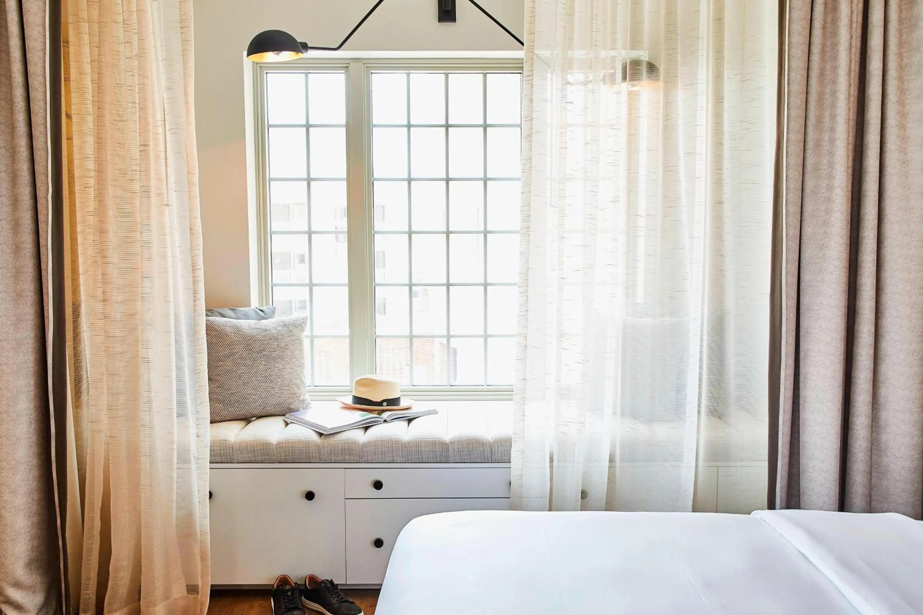 Photo of the whole room, Bed in The Alida, Savannah, a Tribute Portfolio Hotel