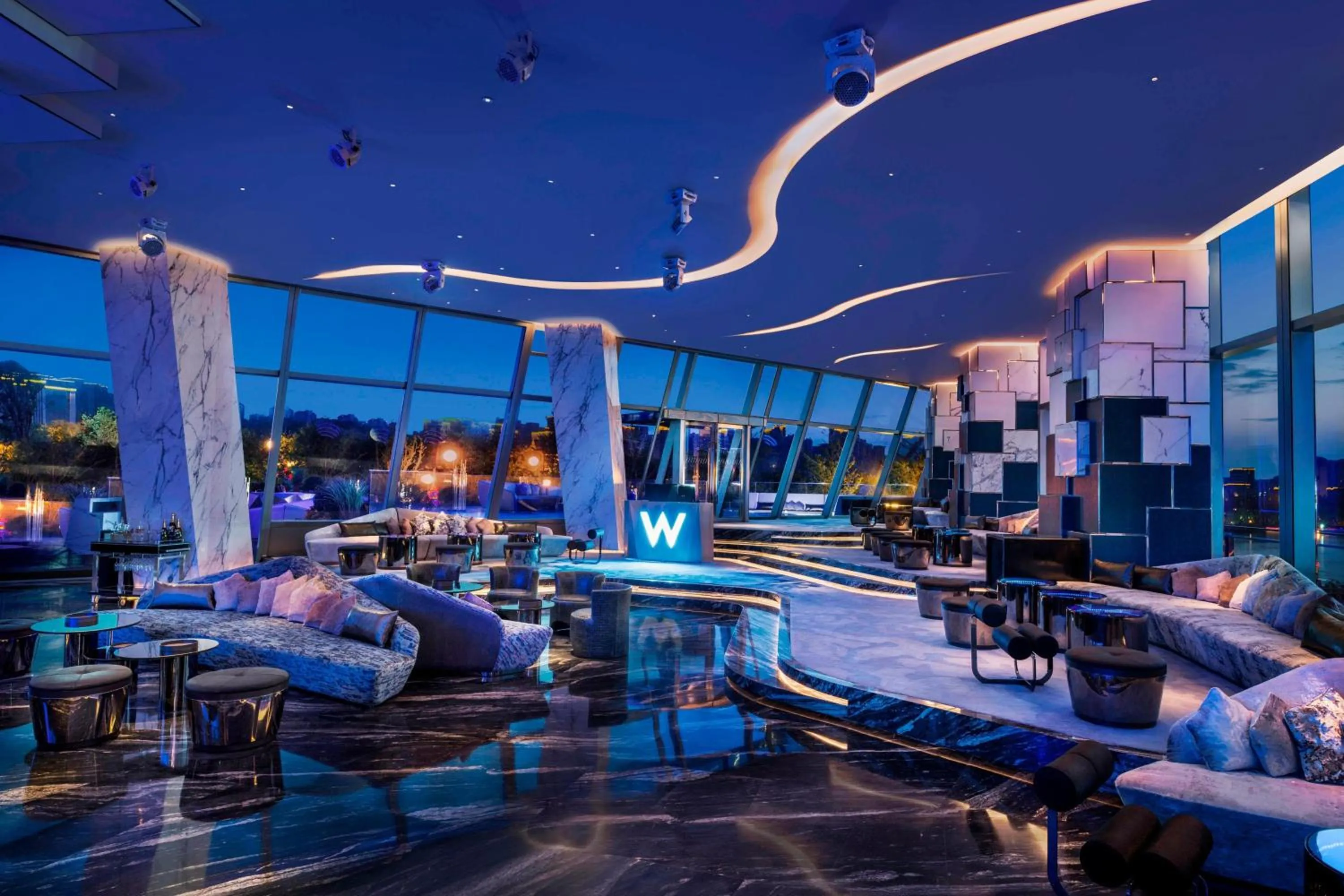 Lounge or bar in W XIAN Hotel