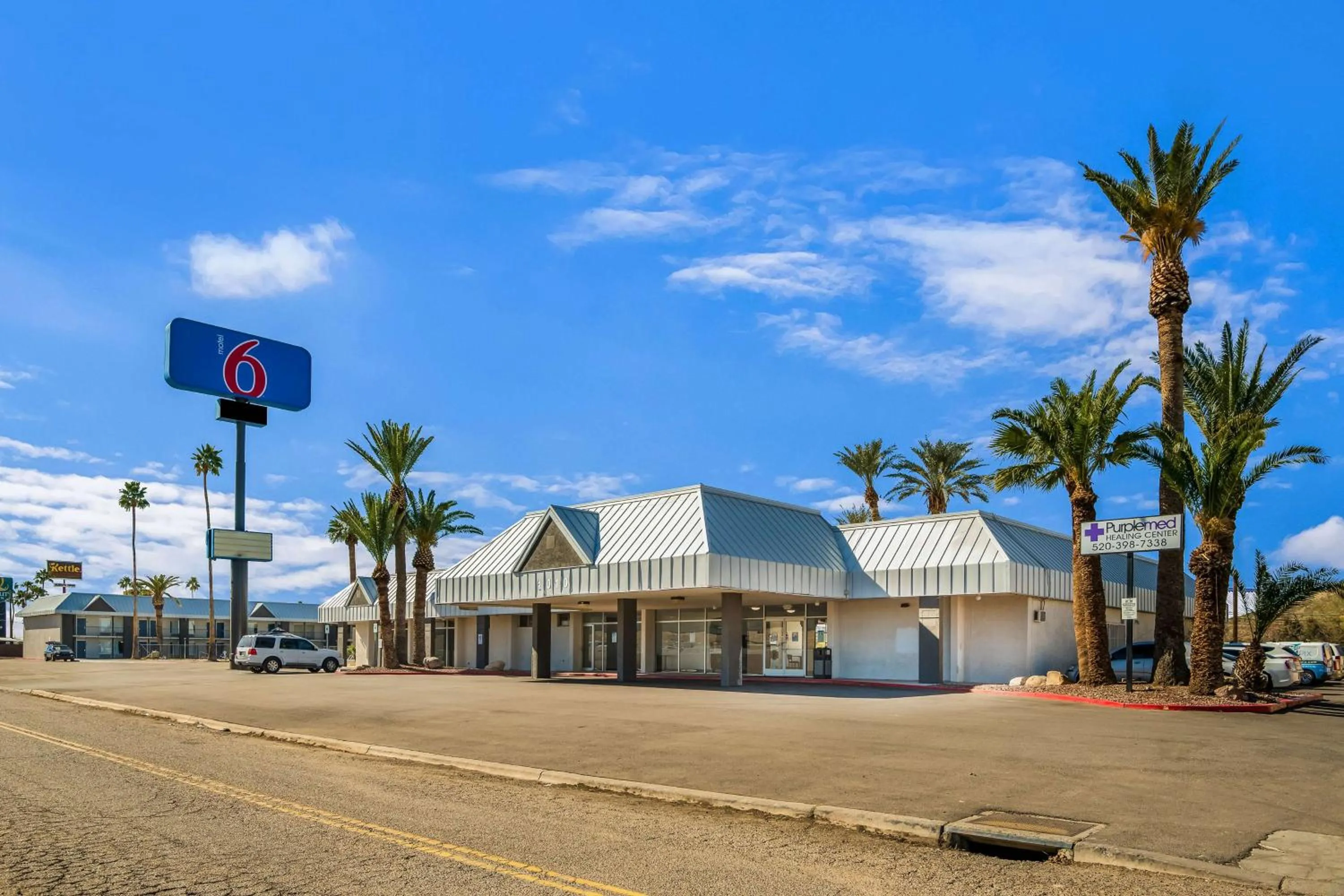Property building in Motel 6-Tucson, AZ-Downtown