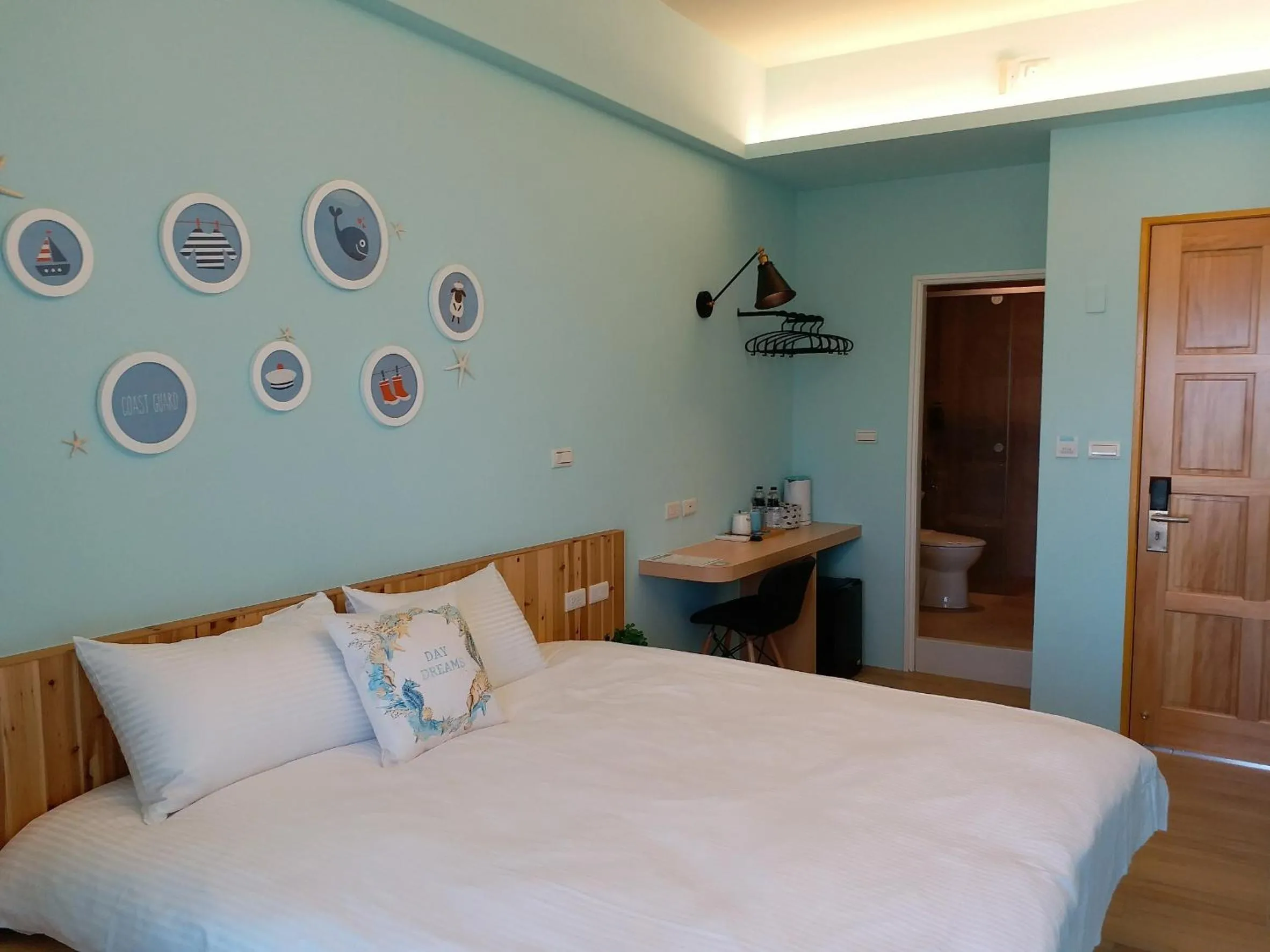 Queen Room in Summer Dream