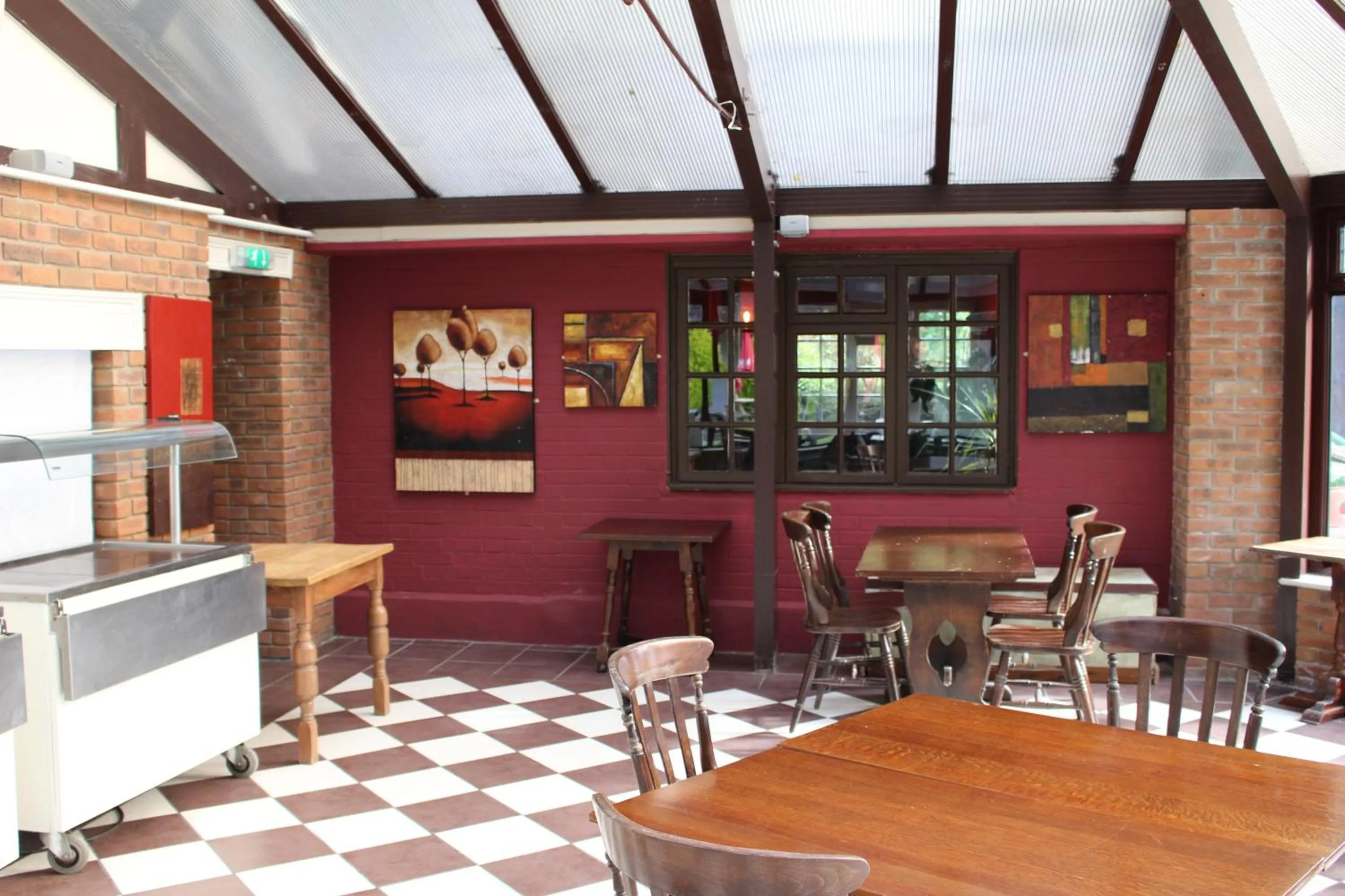 Lounge or bar in The Lord Byron Inn