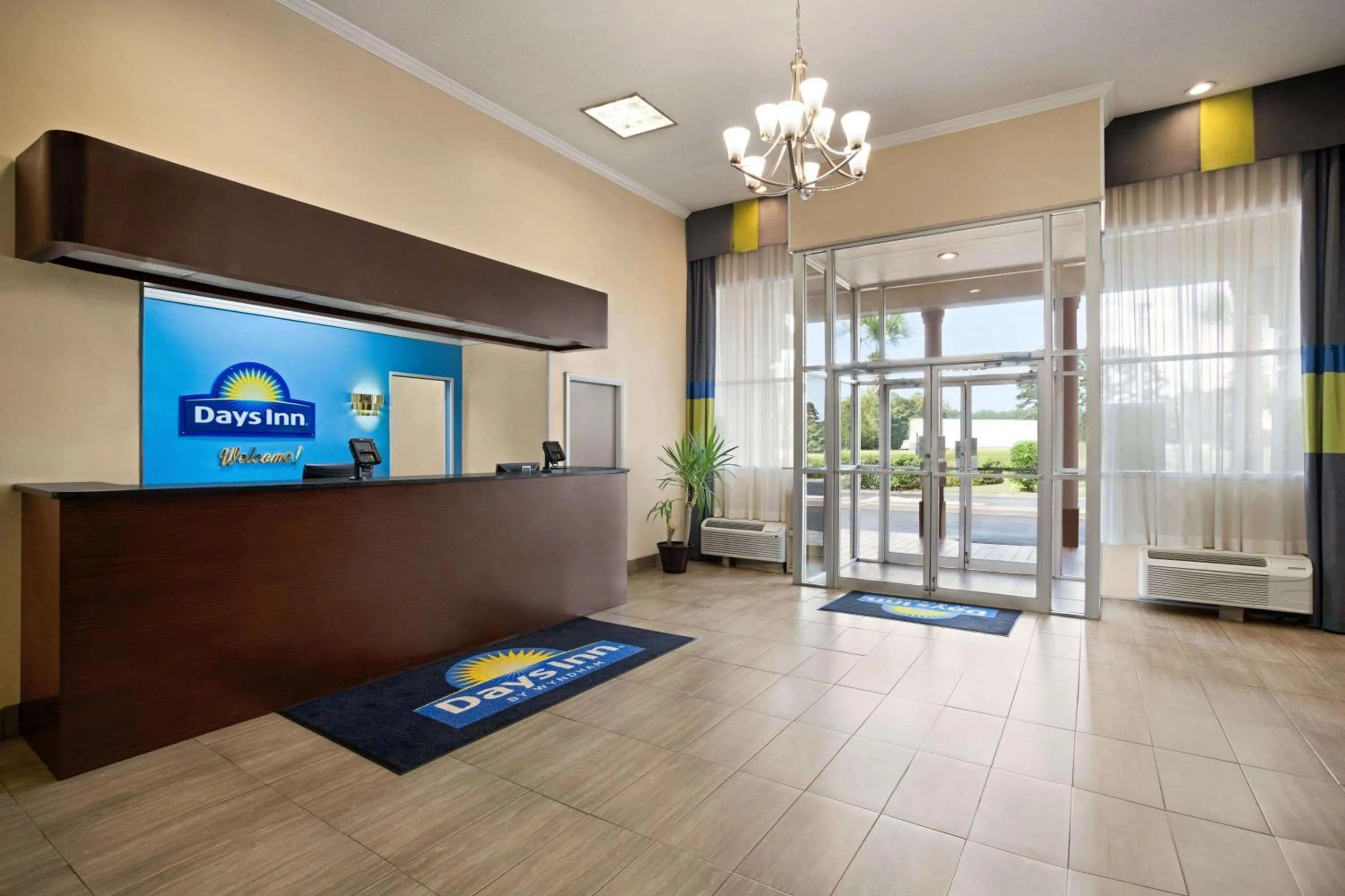 Lobby or reception in Days Inn by Wyndham Hardeeville/ I-95 State Line