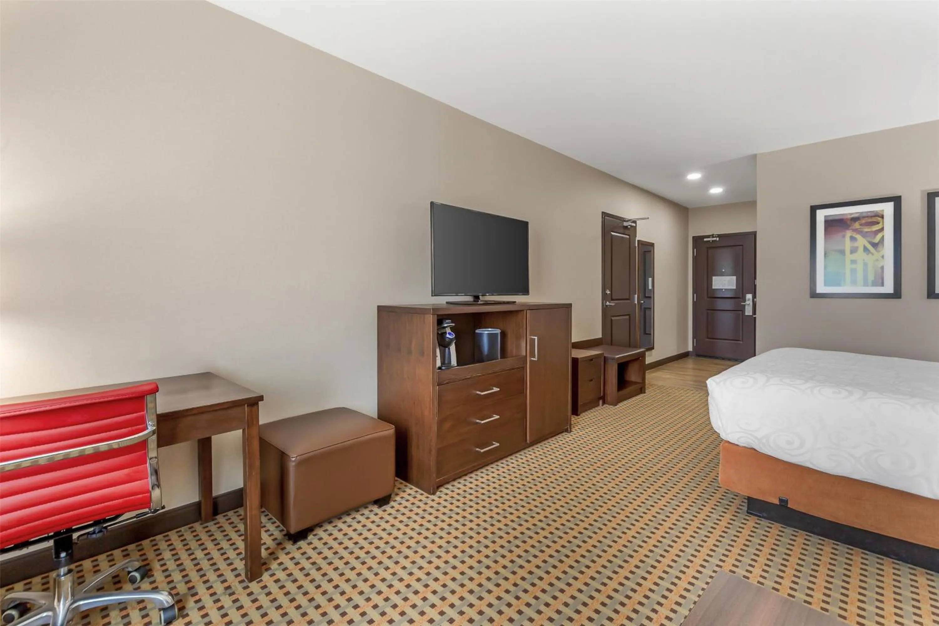 Bedroom, Bed in Best Western Plus Hinton Inn & Suites