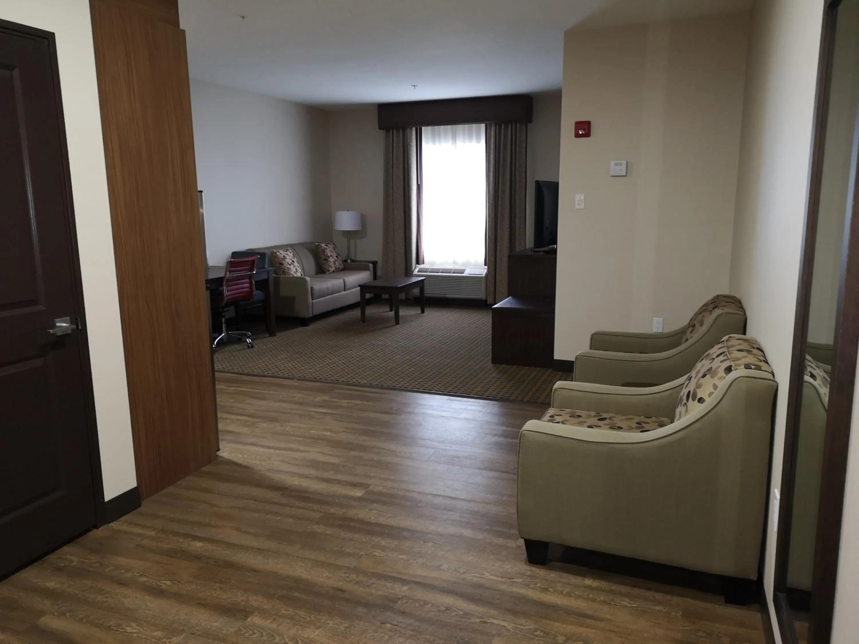 Living room in Best Western Plus Hinton Inn & Suites