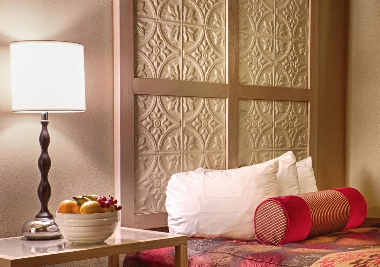 Bed in Holland America Skagway Inn