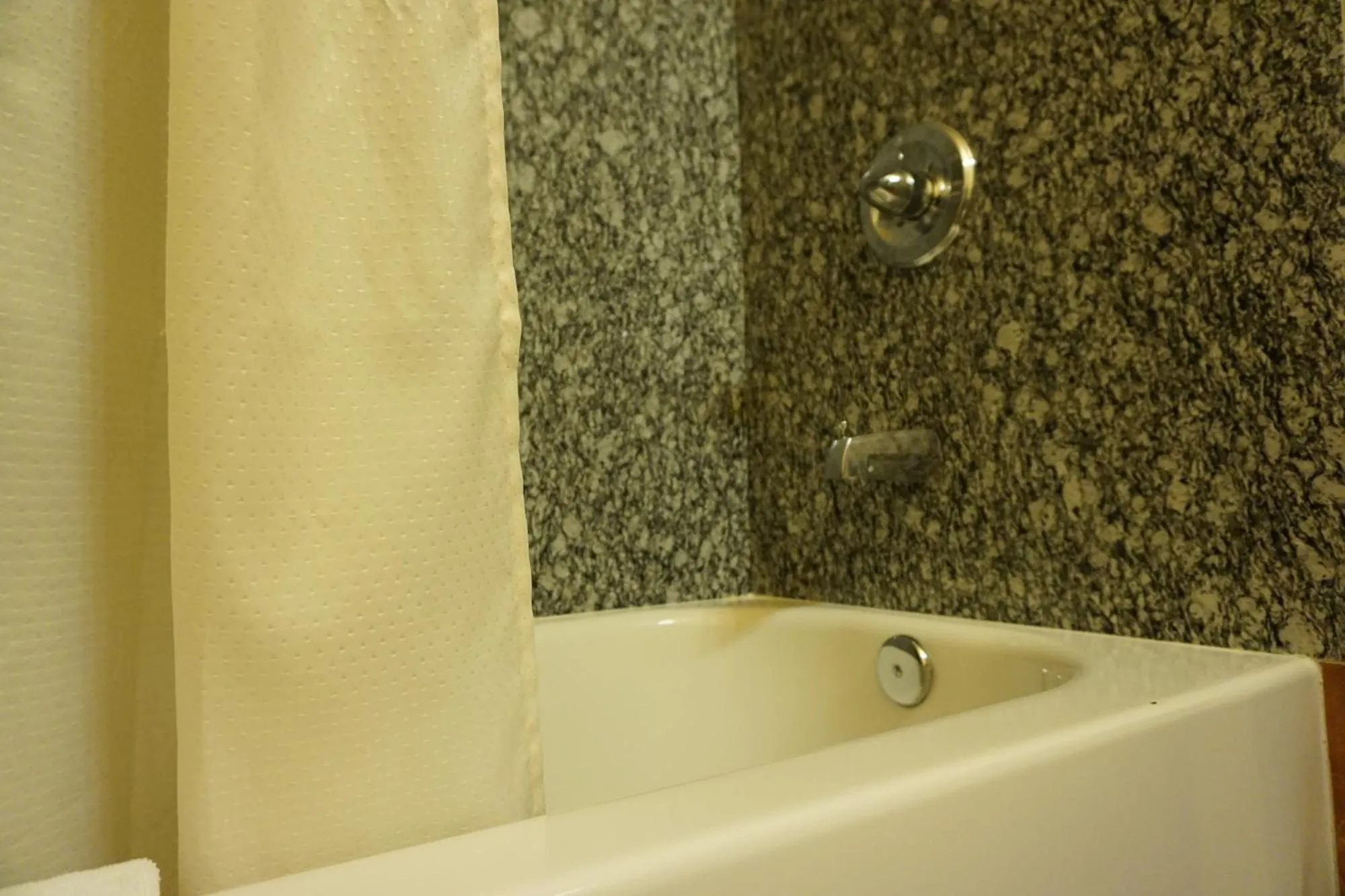 Bathroom in Mesa Oasis Inn & Motel