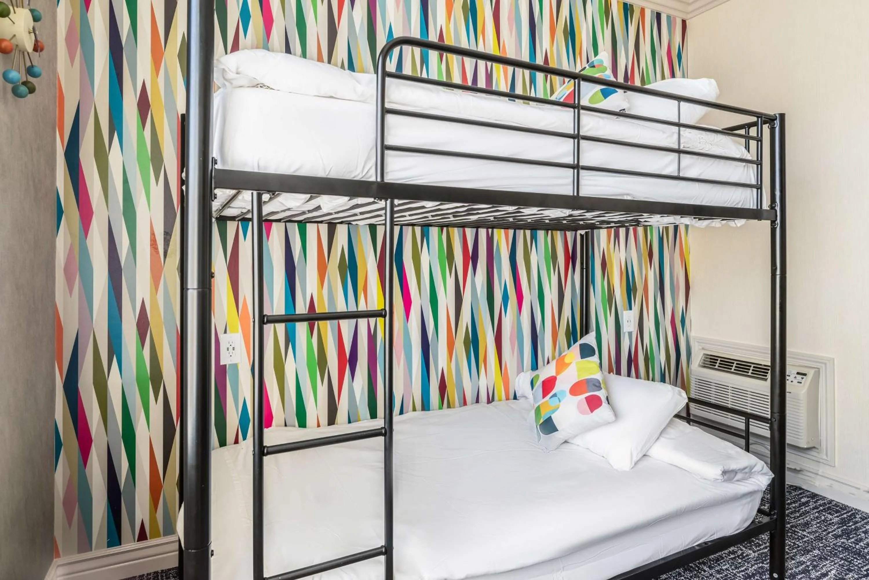 bunk bed, Bed in Signature San Francisco