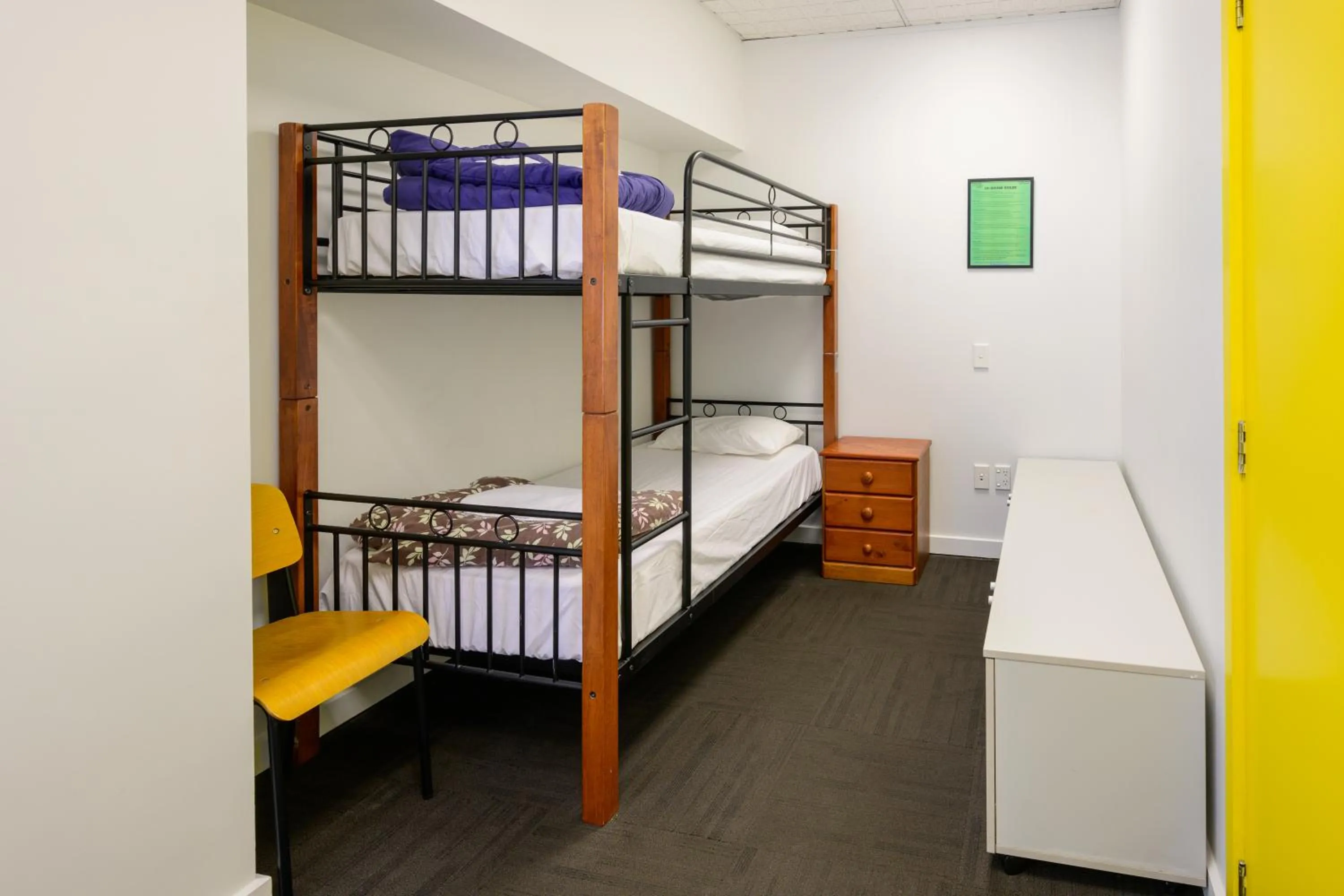 Bedroom, Bed in Trek Global Backpackers