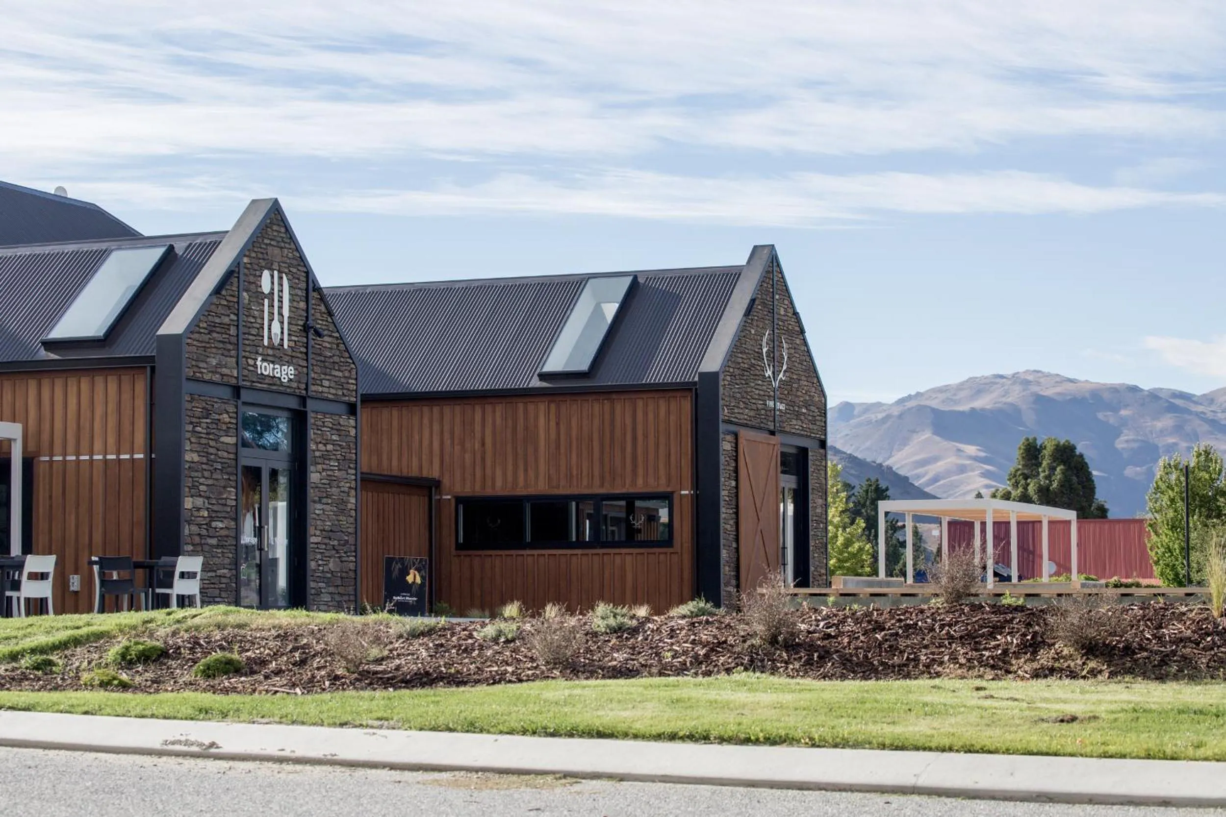 Facade/entrance in The Harvest Hotel