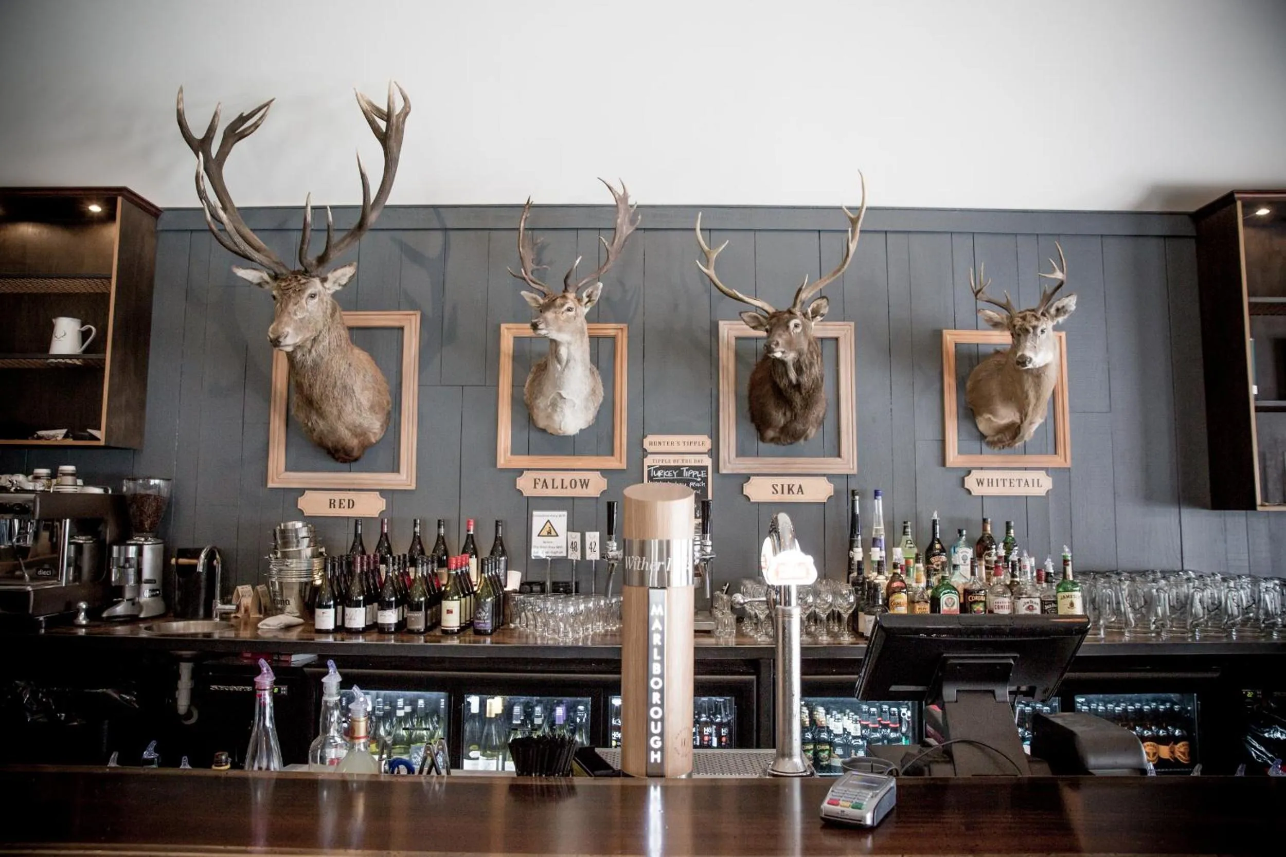 Restaurant/places to eat in The Harvest Hotel