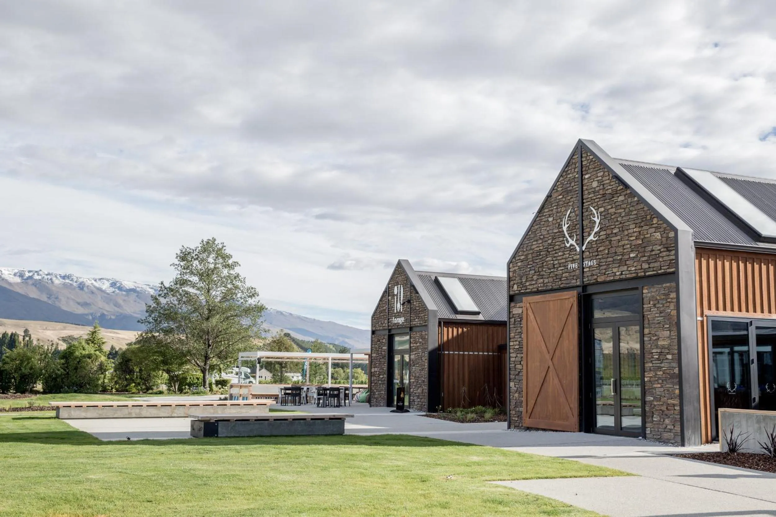 Facade/entrance in The Harvest Hotel