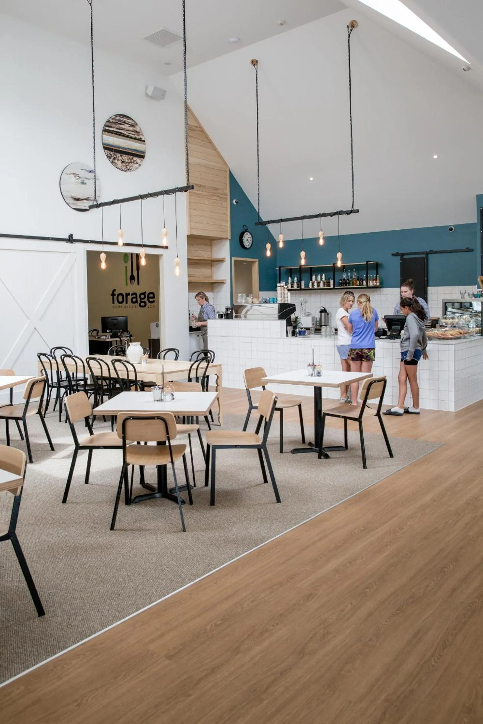 Restaurant/places to eat in The Harvest Hotel