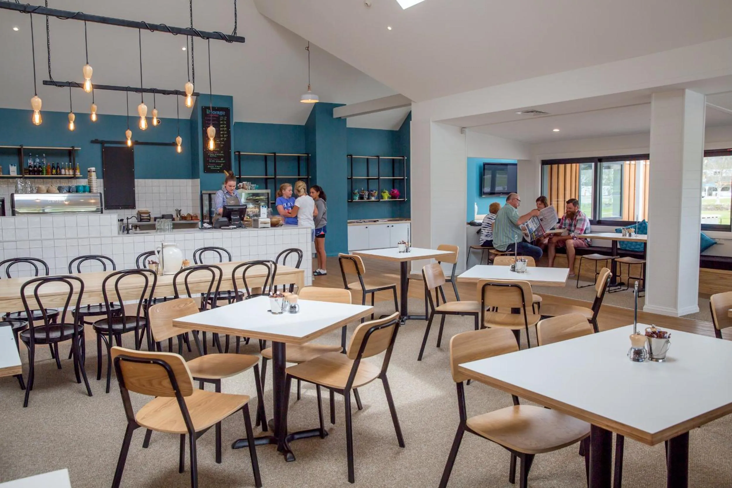 Restaurant/places to eat in The Harvest Hotel