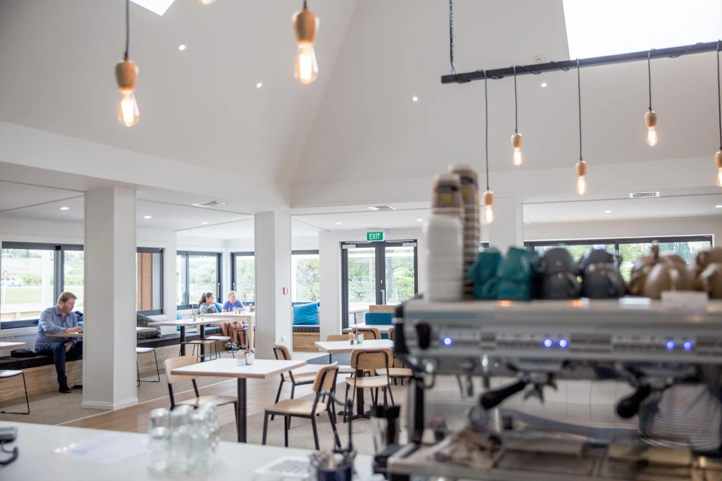 Restaurant/places to eat in The Harvest Hotel