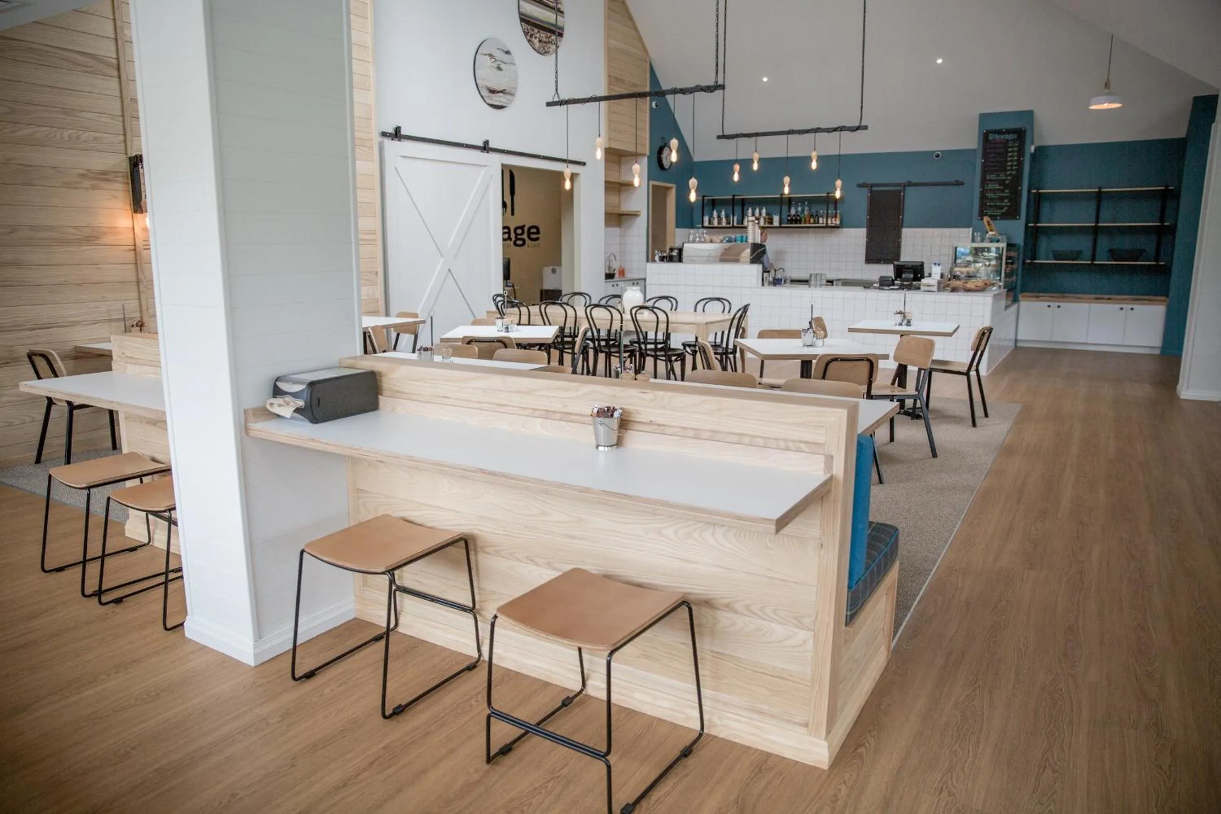 Restaurant/places to eat in The Harvest Hotel