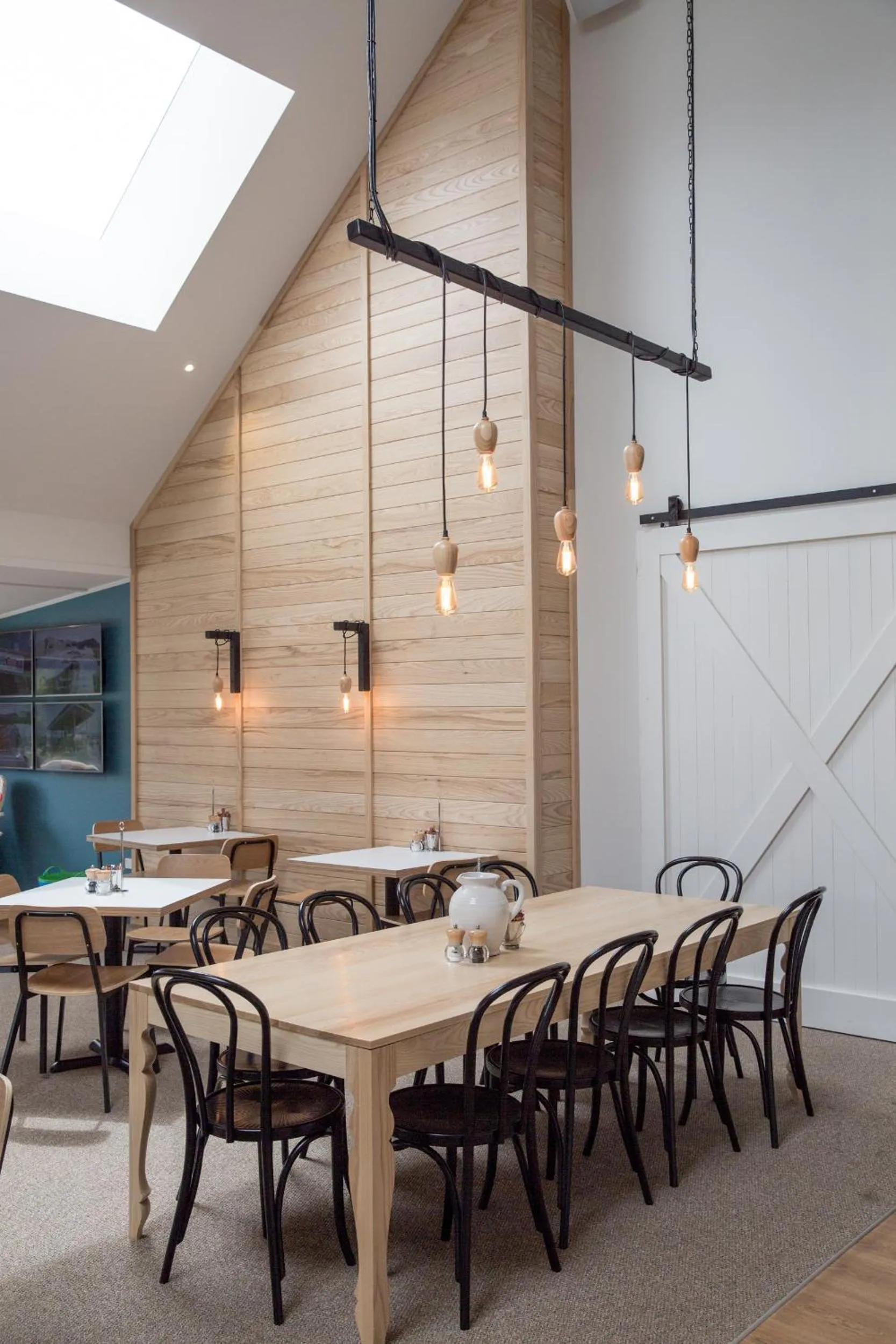 Restaurant/places to eat in The Harvest Hotel